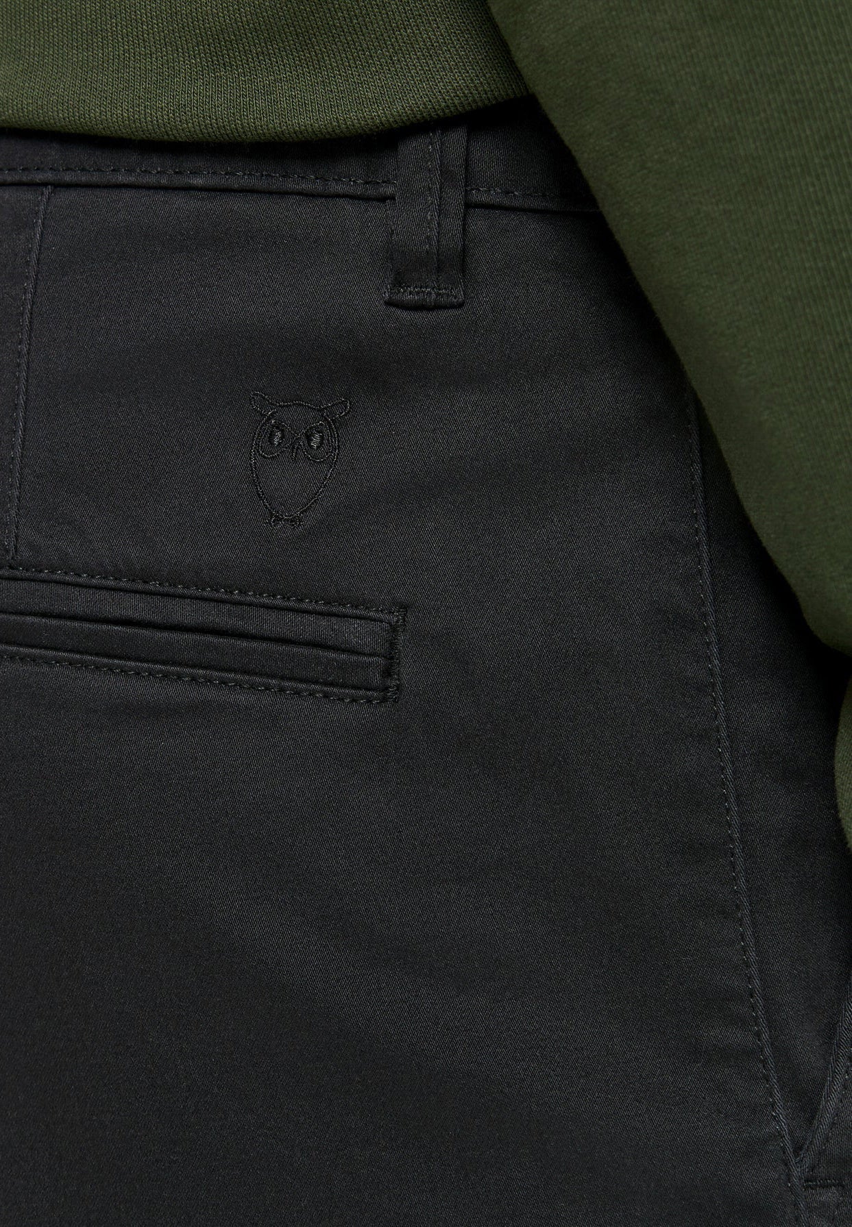 KNOWLEDGE COTTON - Luca Slim Twill Chino Pants - Black Jet - BACKYARD