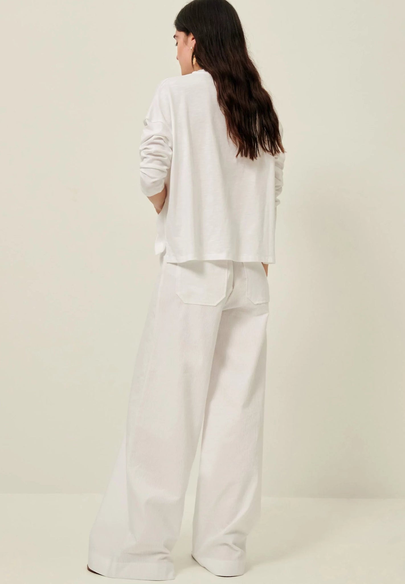 SESSUN - Simeon Tee - Optical White - BACKYARD