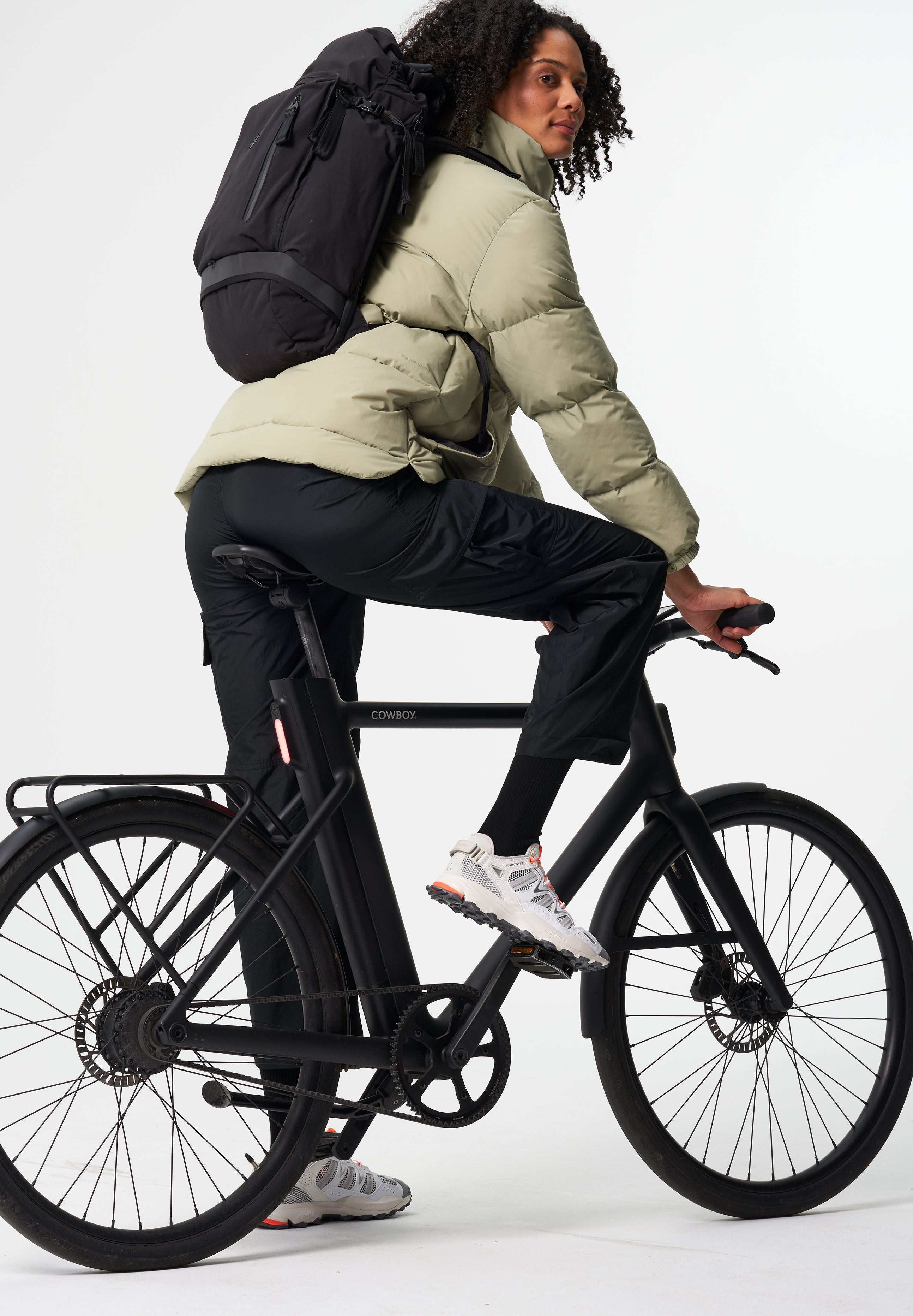 PINQPONQ - Komut Medium - Solid Black - BACKYARD