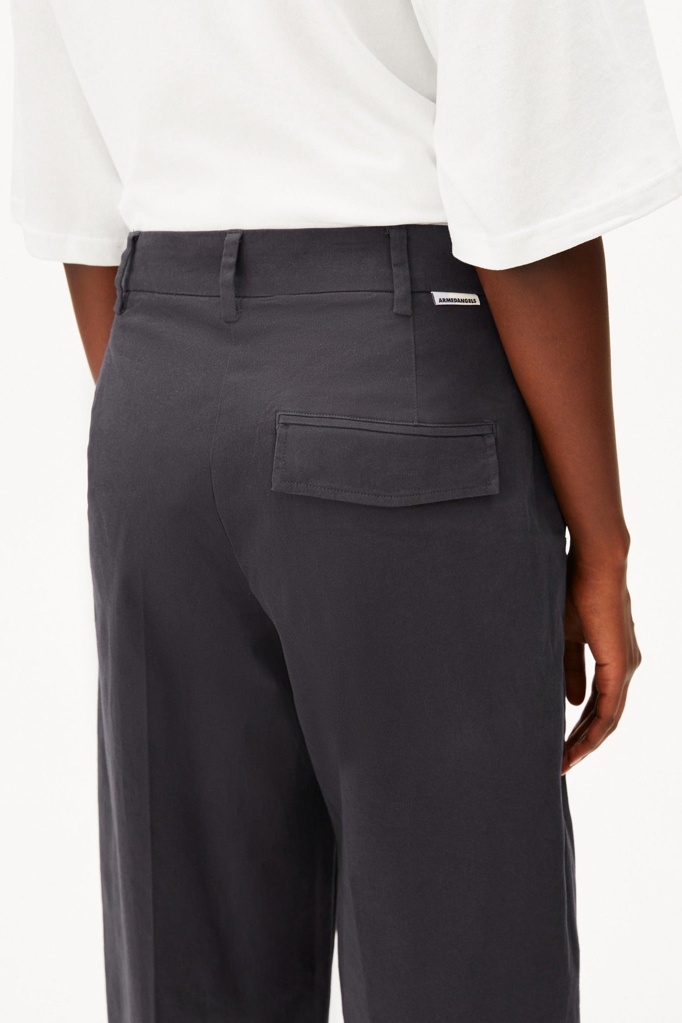 ARMEDANGELS-Barrel Leg Twill Pant-Dark Steel-BACKYARD
