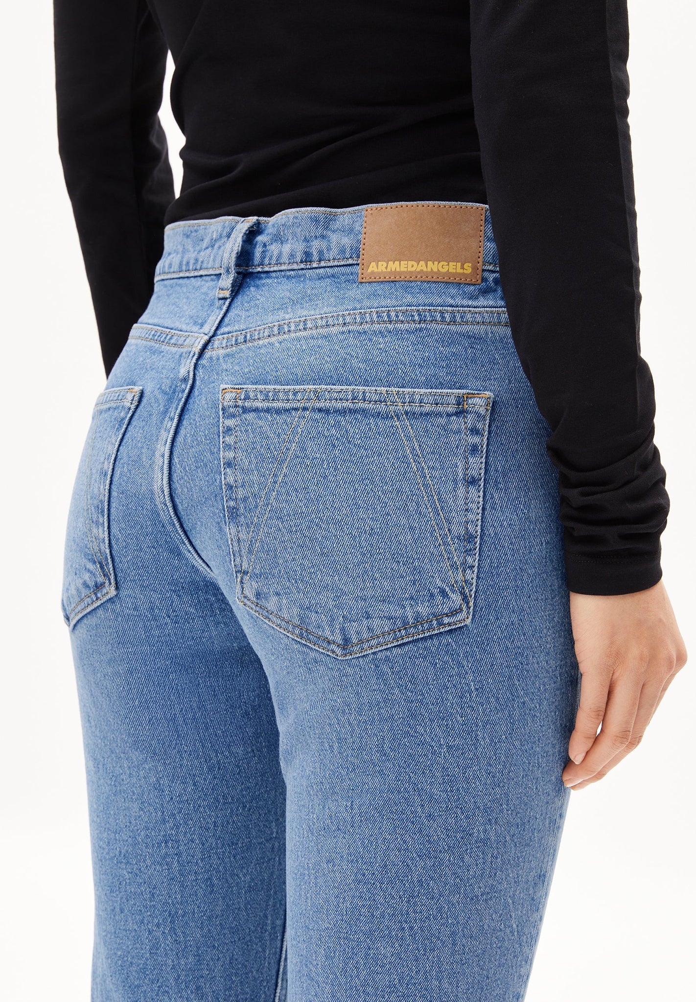 ARMEDANGELS - Carenaa - Capri - BACKYARD