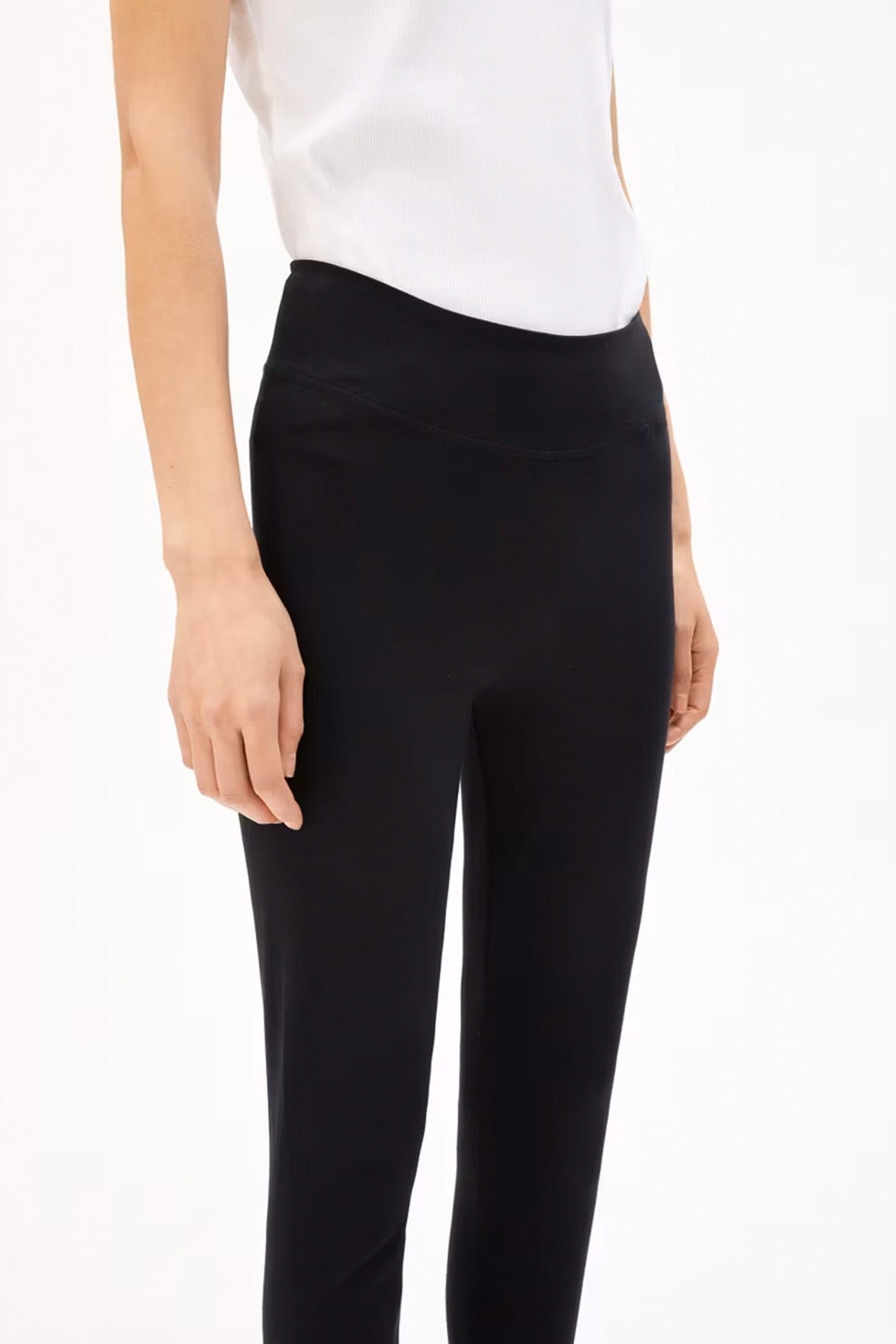 ARMEDANGELS - Faribaa Leggings - Black - BACKYARD