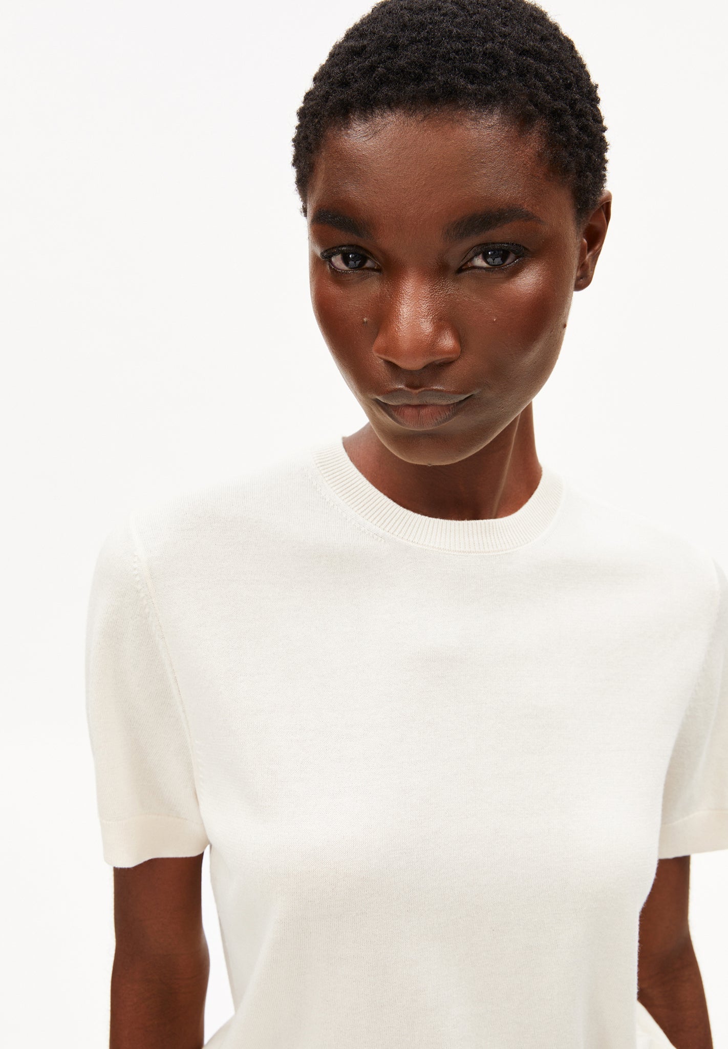 ARMEDANGELS - Fine S SL Knit Sweater - Oatmilk - BACKYARD