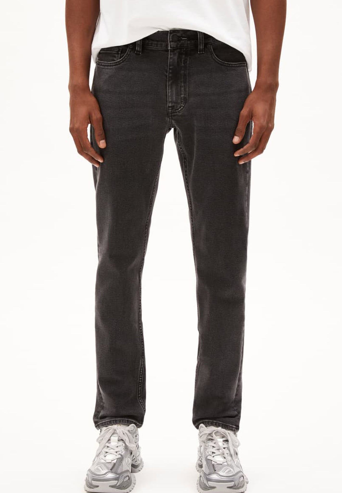 ARMEDANGELS - Iaan - Smoked - BACKYARD