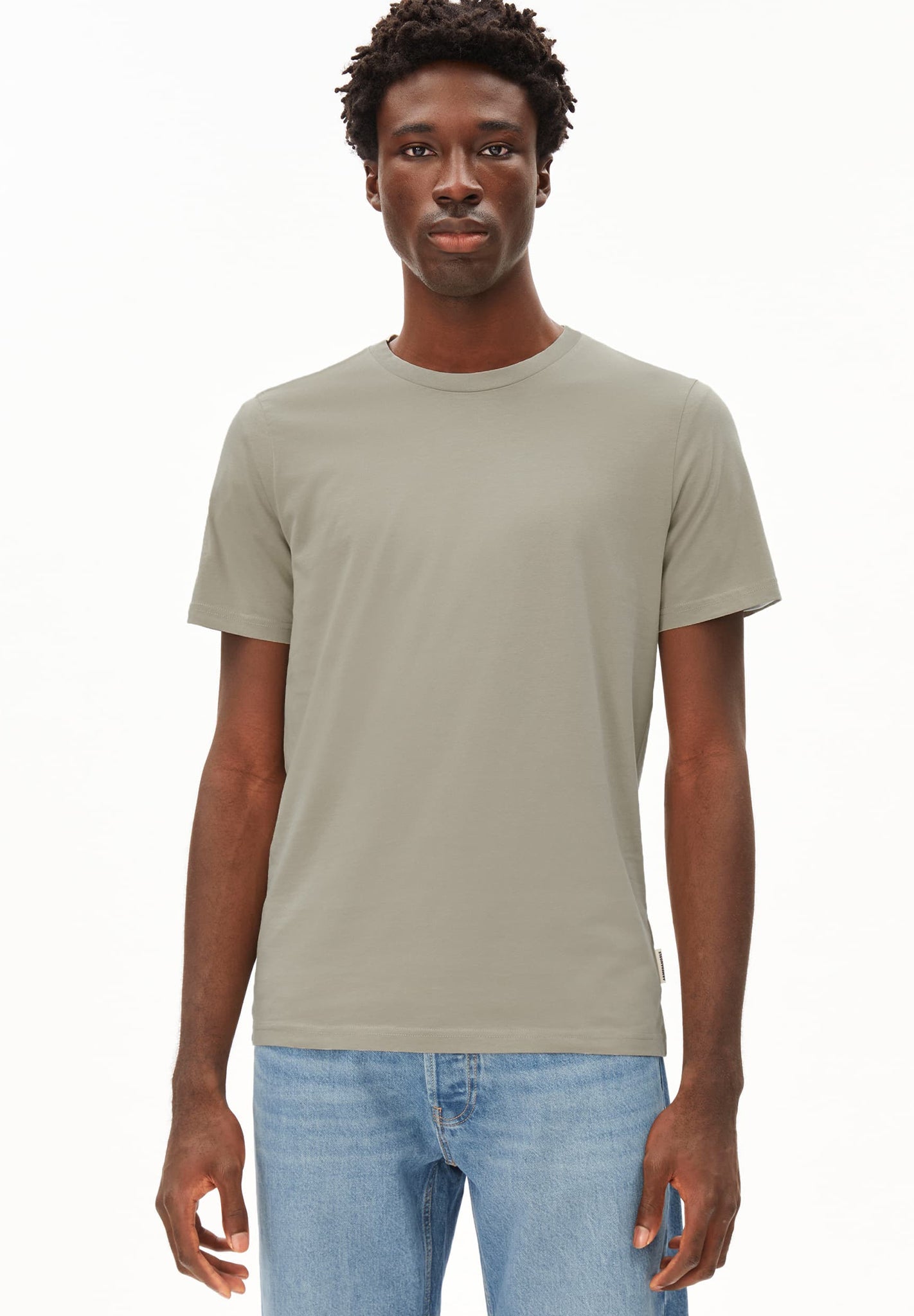 ARMEDANGELS - Jaames - Light Sage - BACKYARD