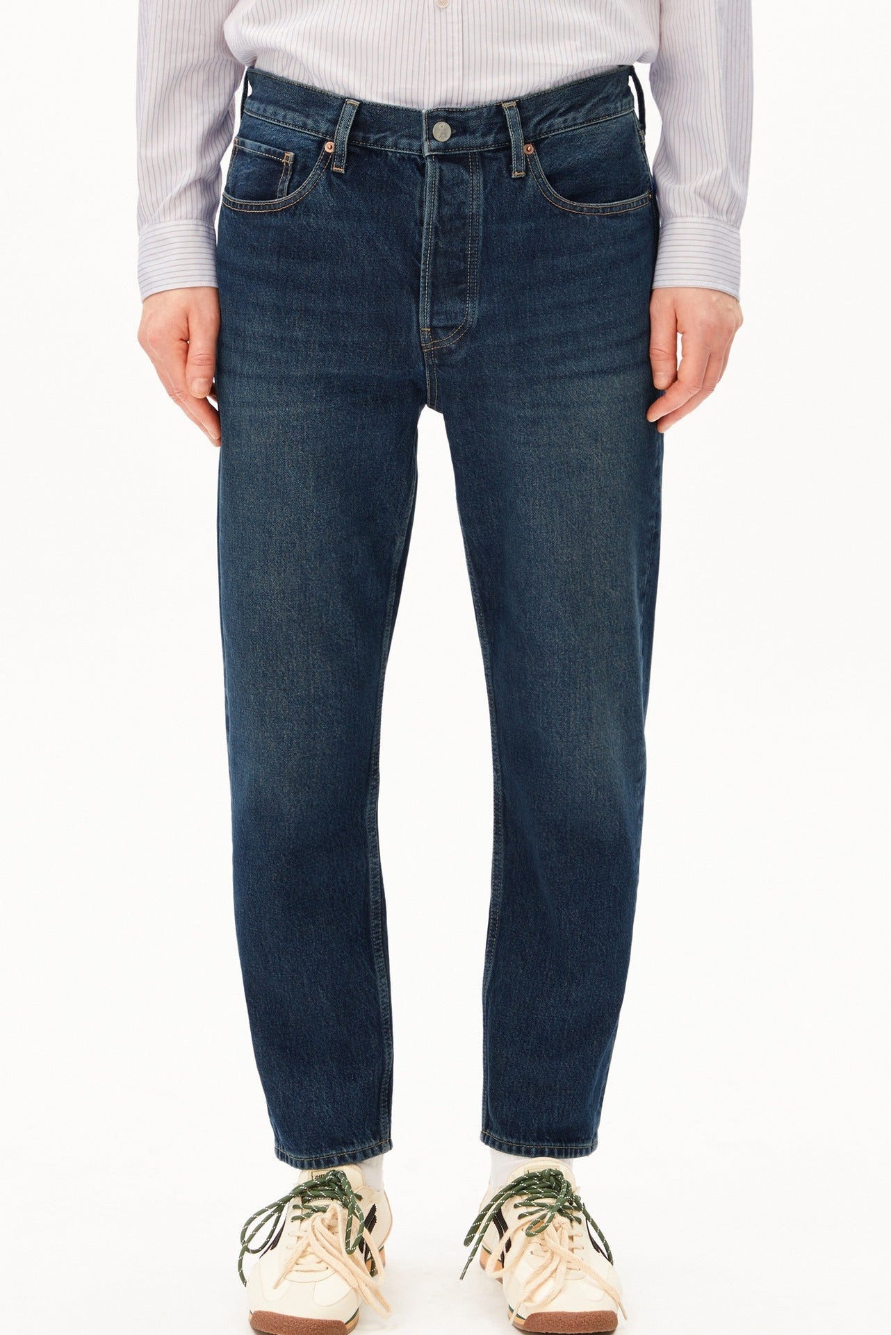 ARMEDANGELS-Maakxy Relaxed Tapered Jeans-Moonstone-BACKYARD
