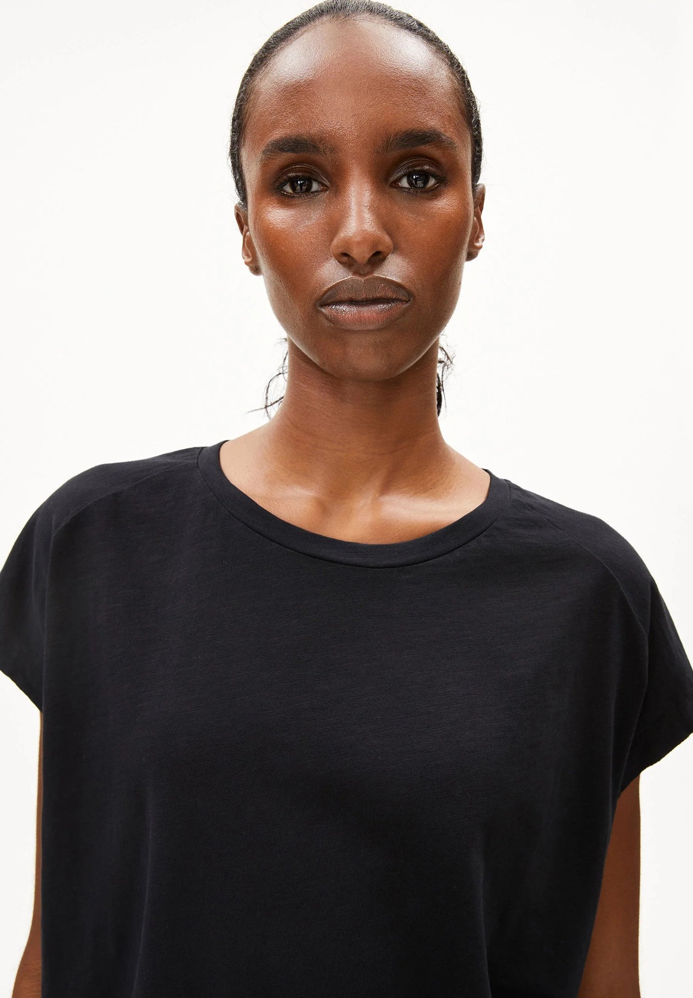 ARMEDANGELS - Slub Jersey - Black - BACKYARD