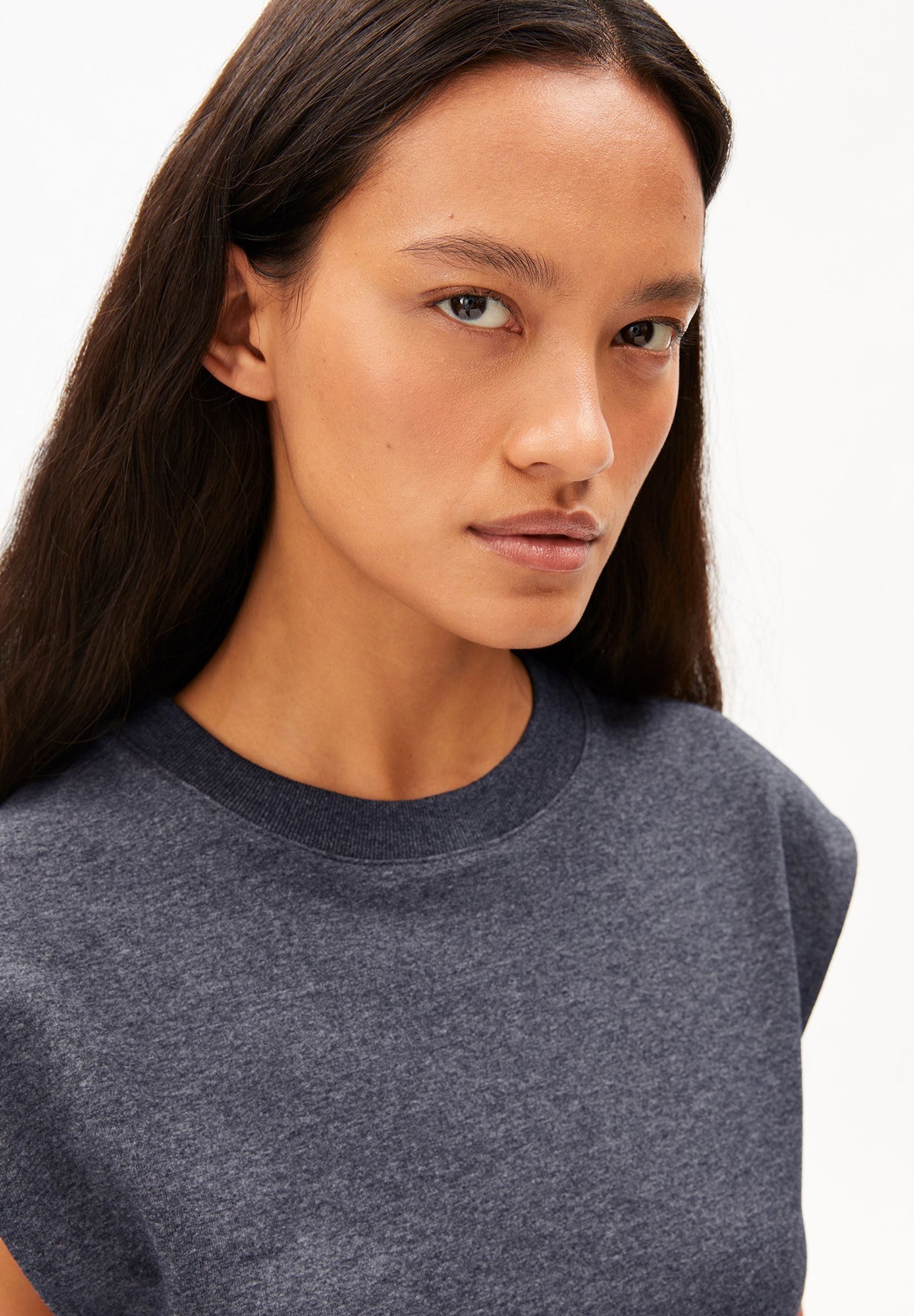 ARMEDANGELS - Un - Wasted Top - Steel Melange Undyed - BACKYARD