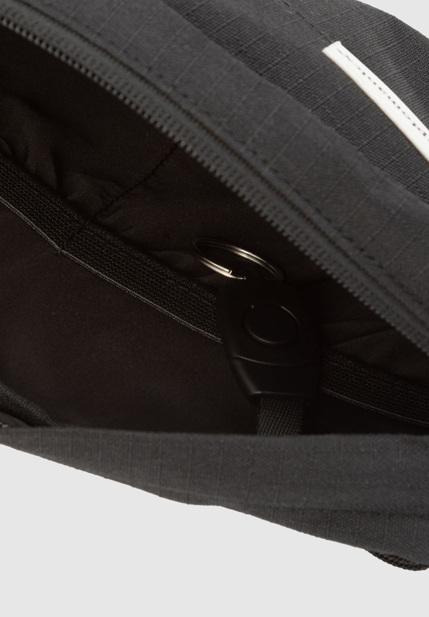 CLEPTOMANICX - Tap S2 Hipbag - Black - BACKYARD