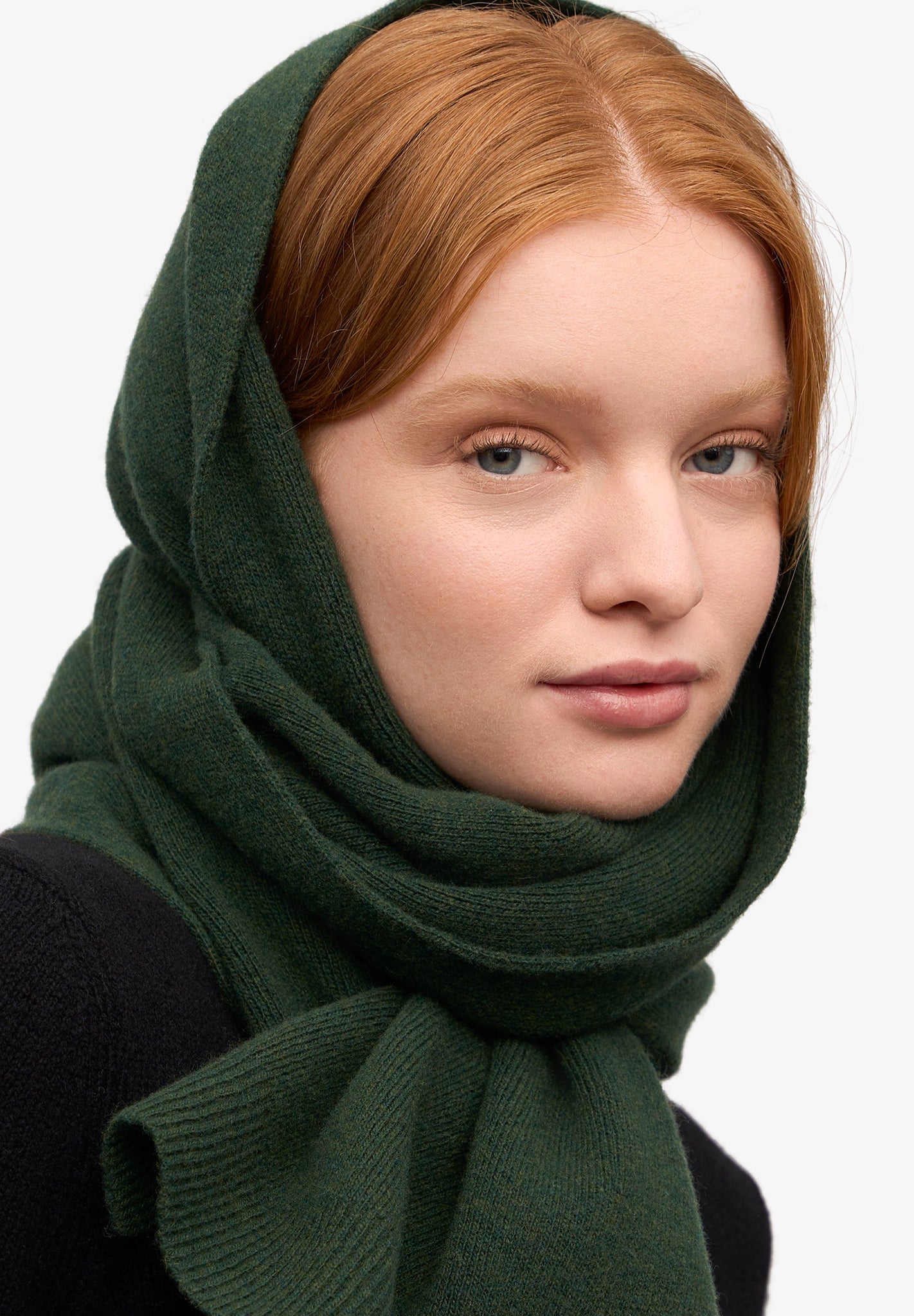 COLORFUL STANDARD - Merino Wool Scarf - Emerald Green - BACKYARD