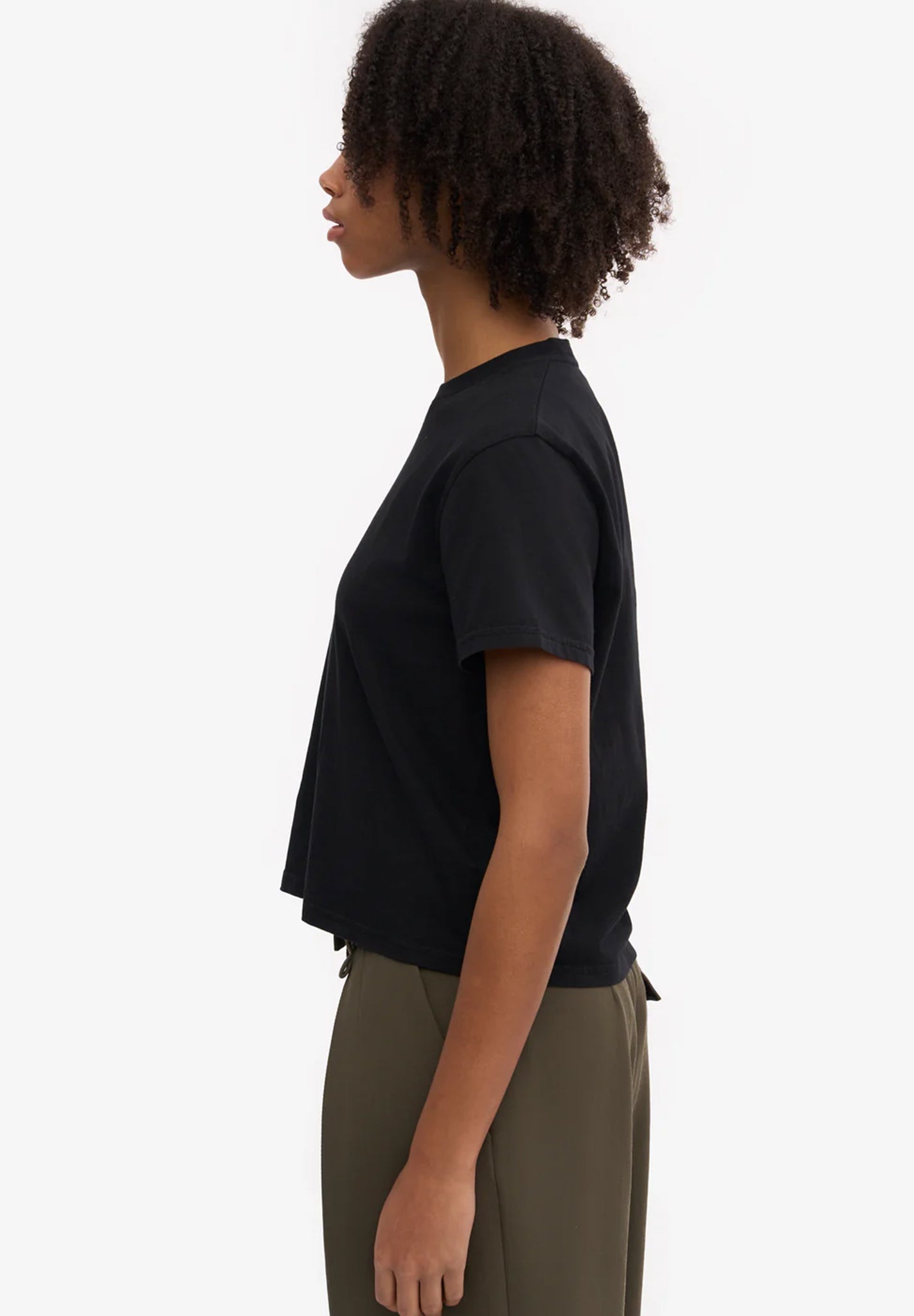 COLORFUL STANDARD - Organic Boxy Crop Tee - Deep Black - BACKYARD