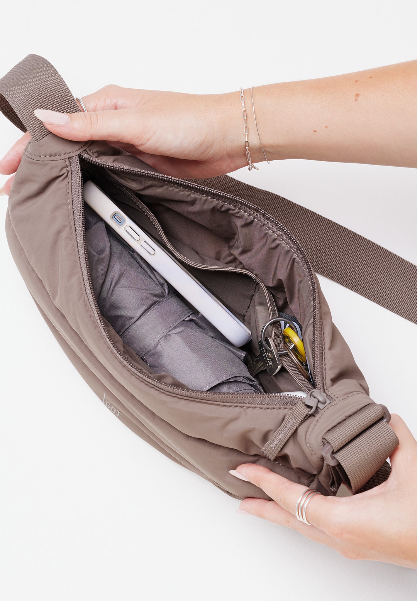 GOT BAG - Puffer Moon Bag Small - Oyster Monochrome - BACKYARD