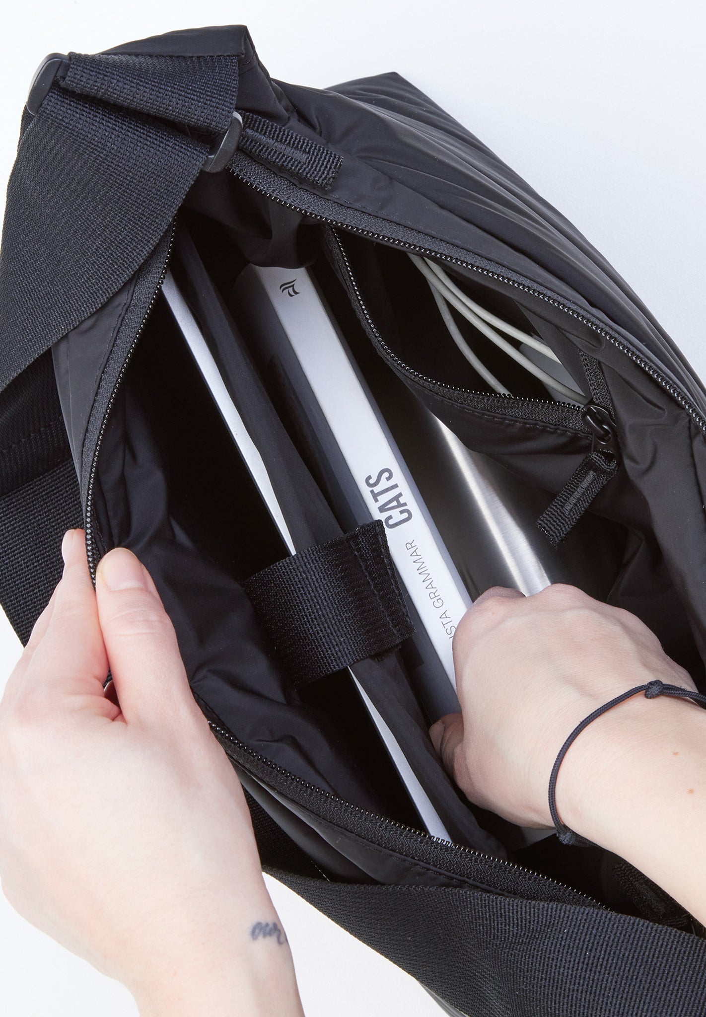 GOT BAG - Puffer Square Bag Large - Black Monochrome - BACKYARD