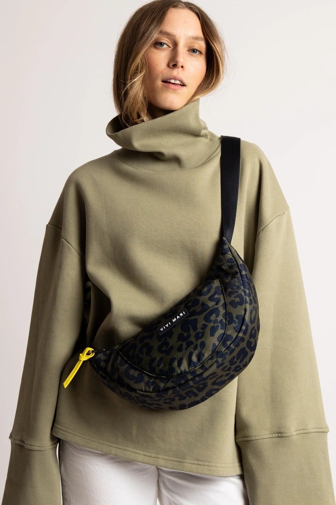 Padded Hip Bag Medium