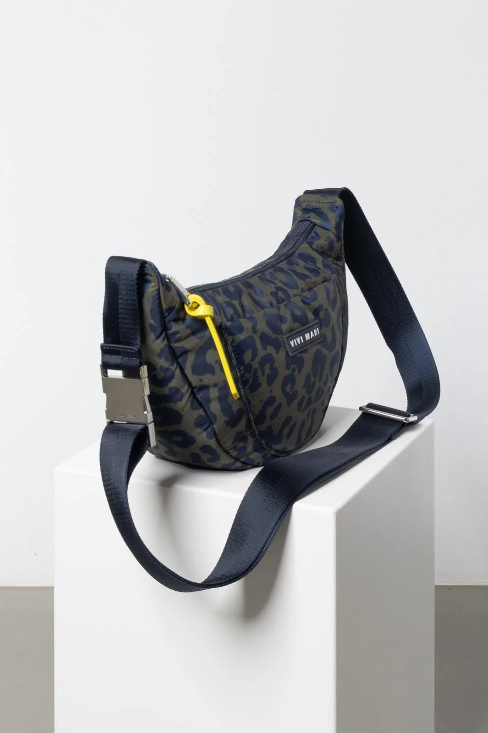 Padded Hip Bag Medium