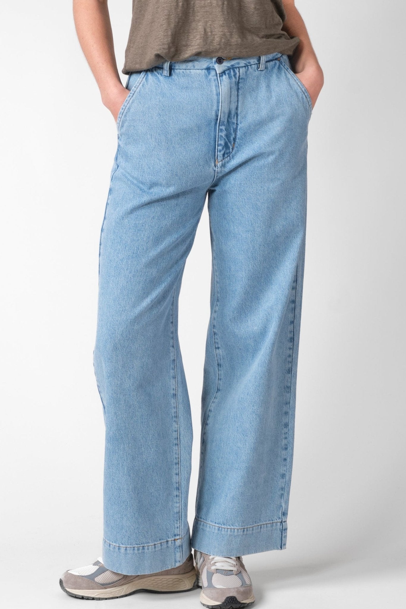 KLITMOLLER COLLECTIVE - Lydia Denim Pants - Extra Light Blue Stonewash - BACKYARD
