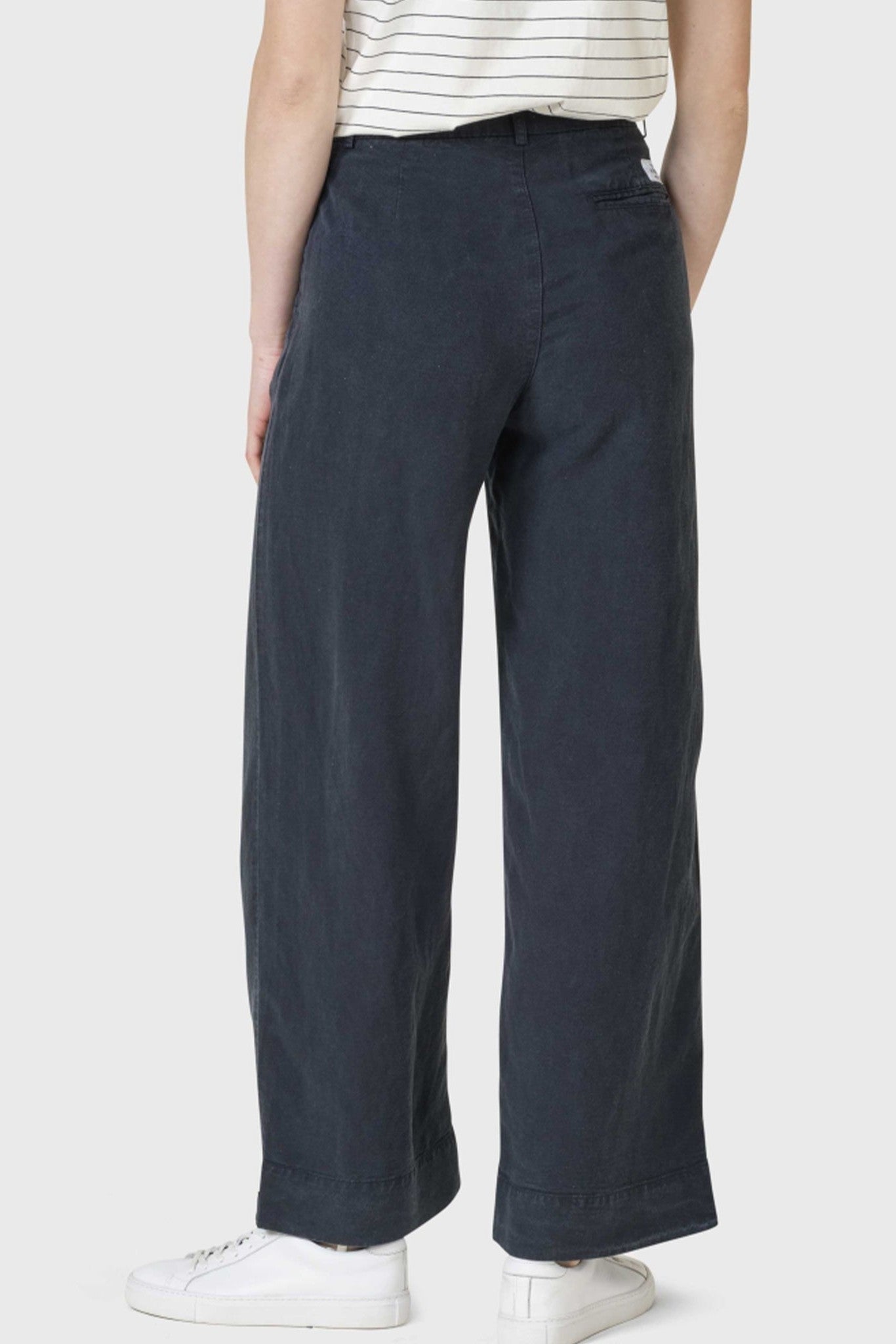 KLITMOLLER COLLECTIVE - Lydia Lyocell Pants - Navy - BACKYARD