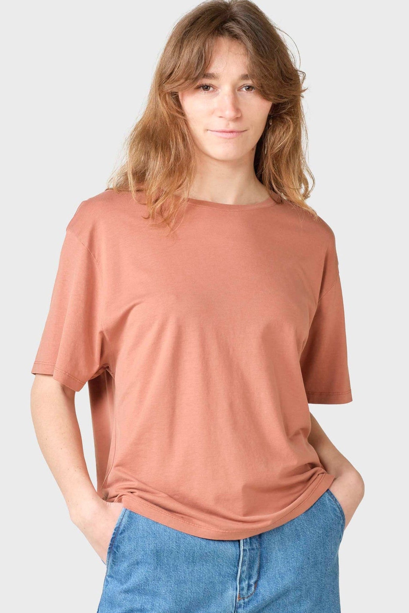 KLITMOLLER COLLECTIVE - Maren Tee - Burnt Sienna - BACKYARD