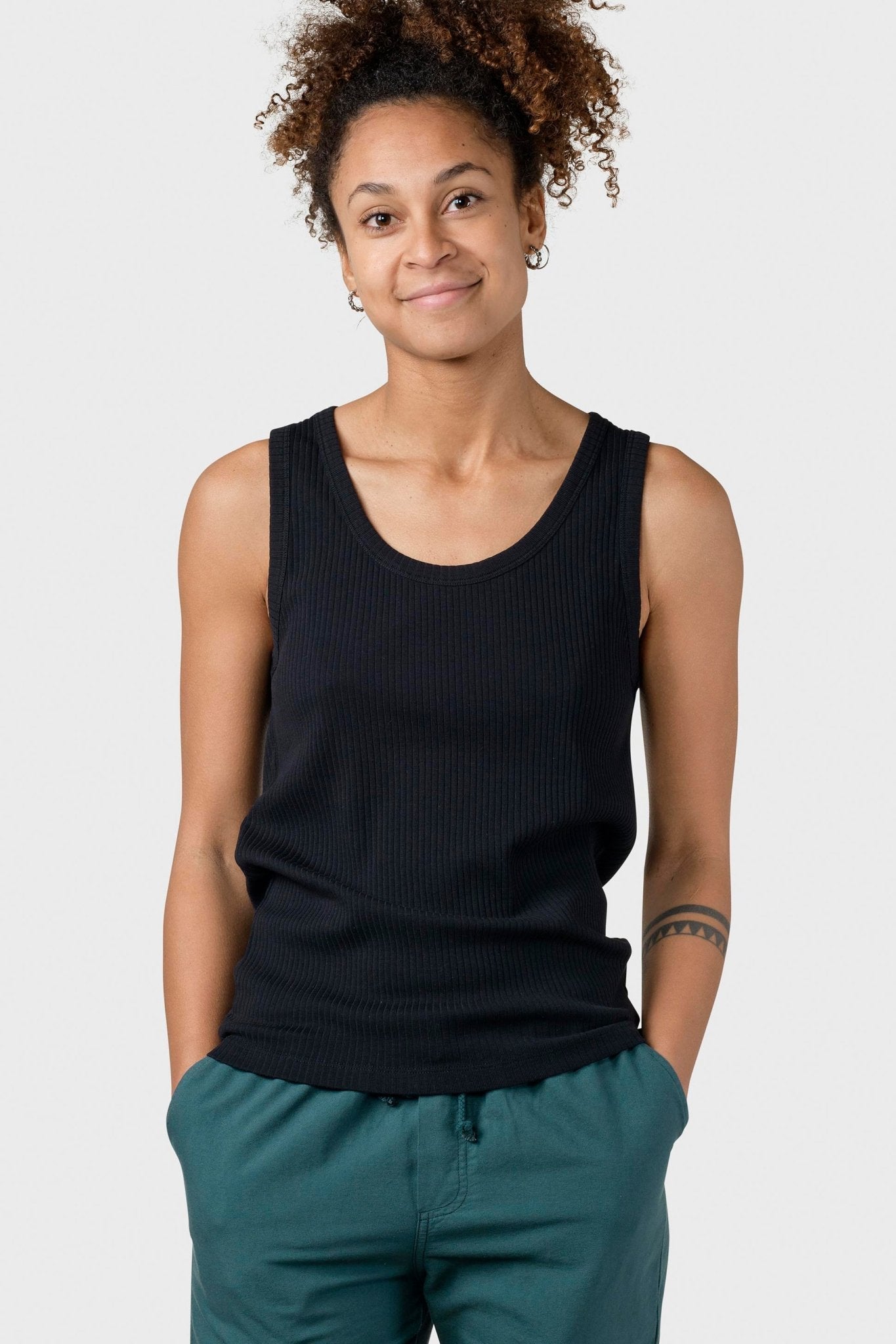 KLITMOLLER COLLECTIVE - Rib Top - Black - BACKYARD