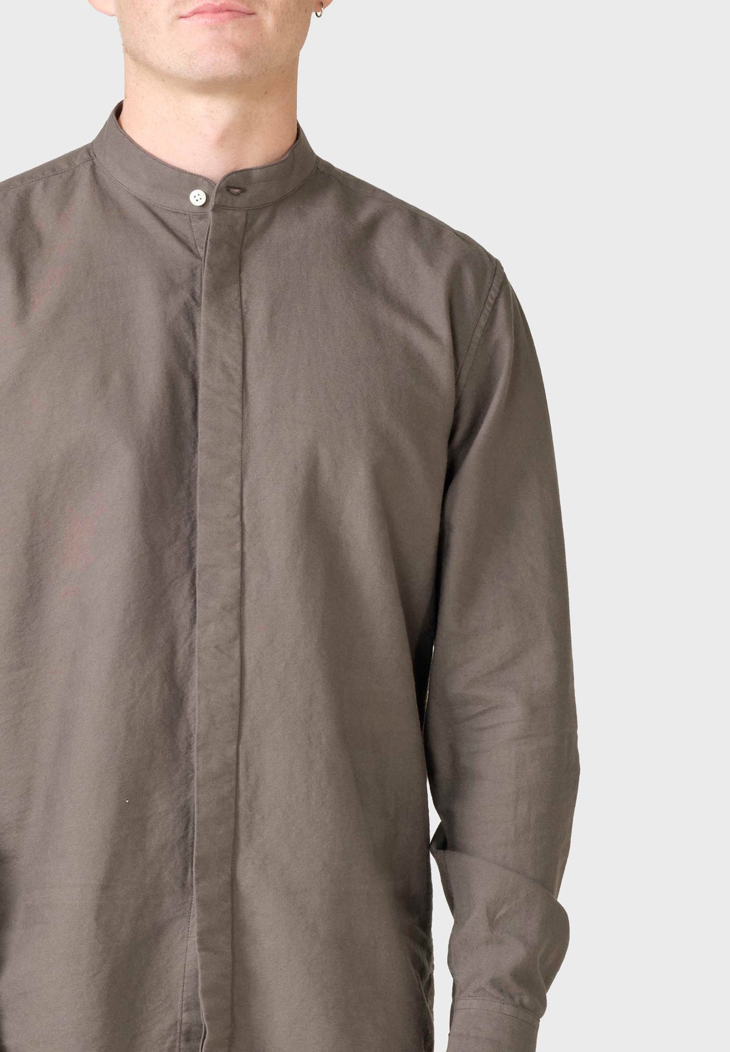 KLITMOLLER COLLECTIVE - Simon Shirt - Taupe - BACKYARD