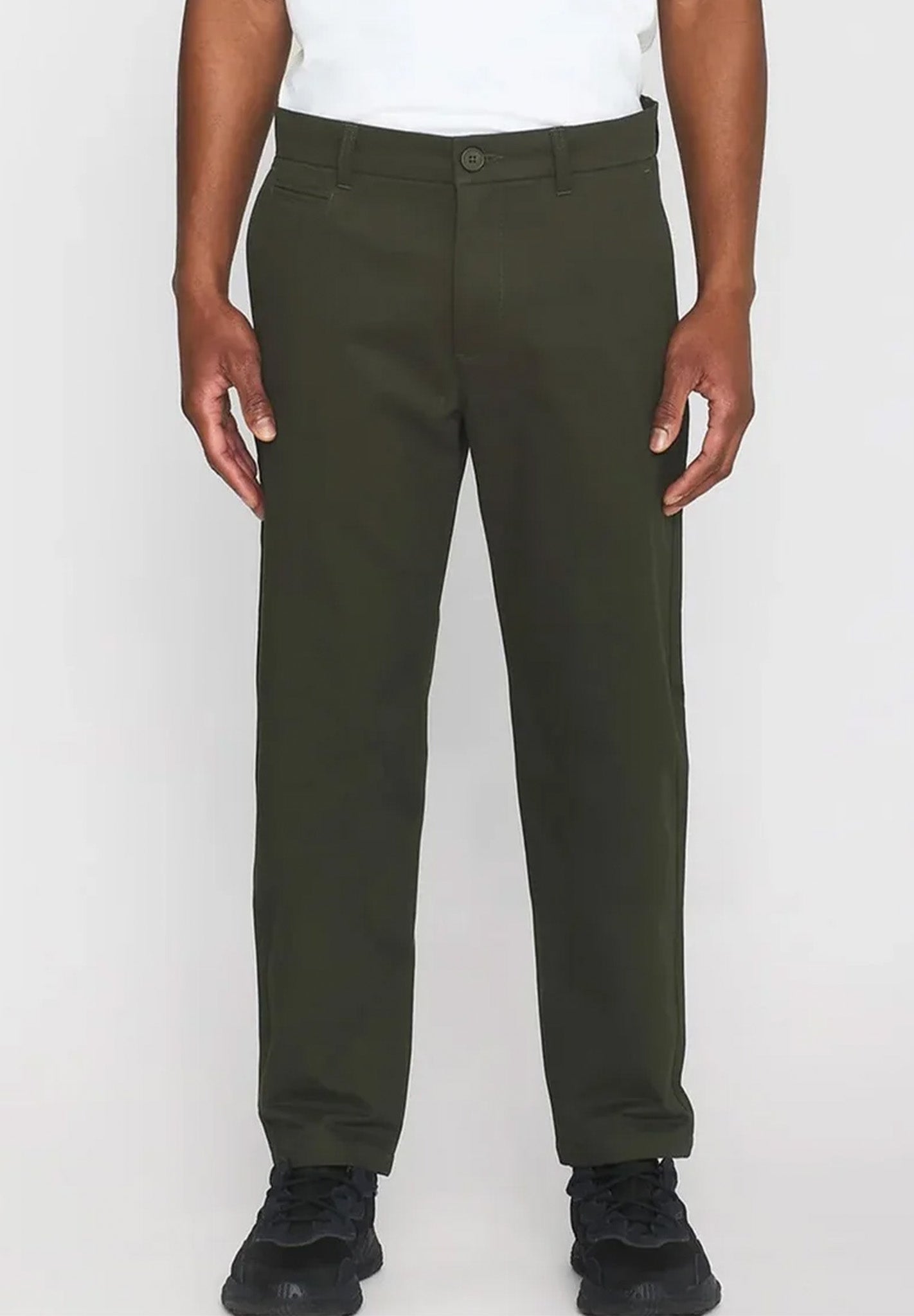 KNOWLEDGE COTTON - Chuck Regular Chino Twill Pants - Forest Night - BACKYARD