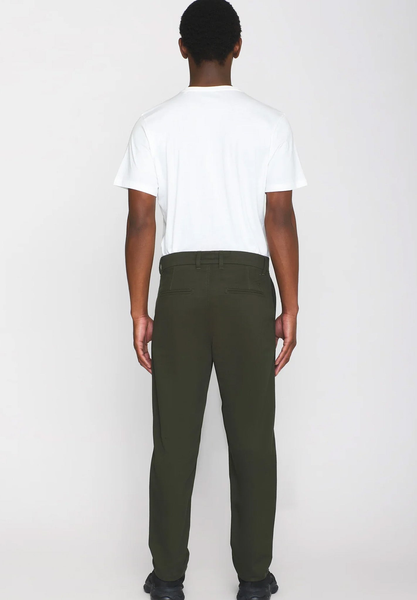 KNOWLEDGE COTTON - Chuck Regular Chino Twill Pants - Forest Night - BACKYARD