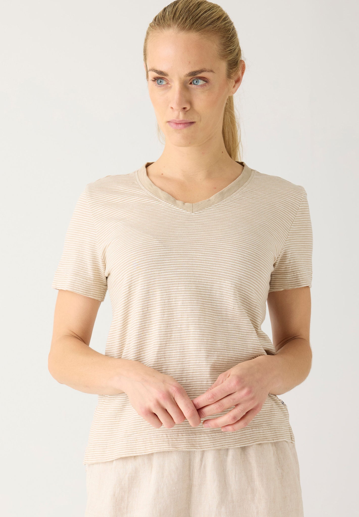 KNOWLEDGE COTTON - V - Neck Slub T-Shirt - Red Stripe - BACKYARD