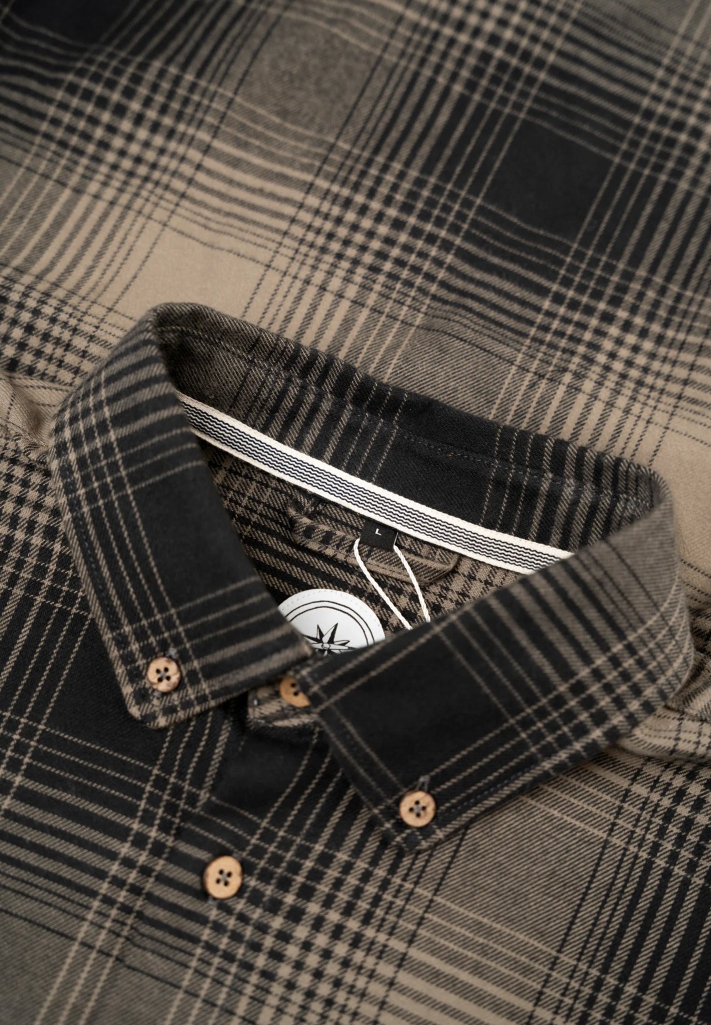 LAKOR - Inca Unna - Fallen Rock - BACKYARD