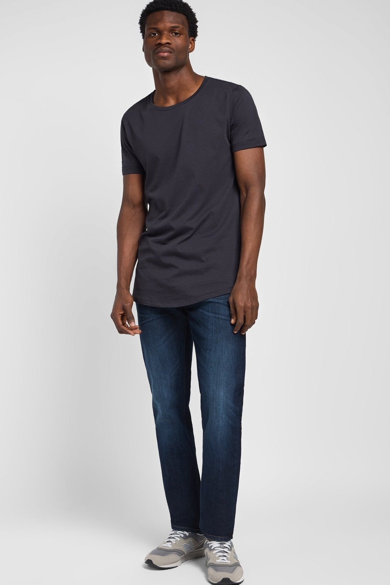 LEE - Daren - Strong Hand - BACKYARD