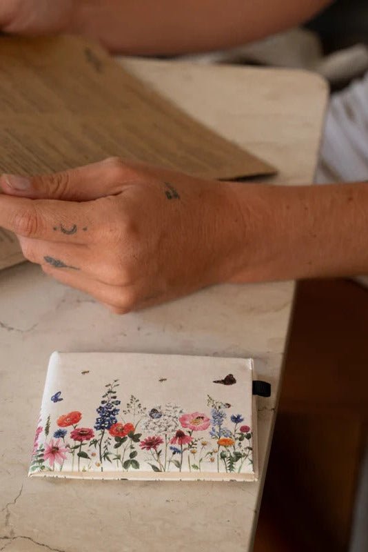 PAPRCUTS - RFID Portemonnaie - Blumenwiese - BACKYARD