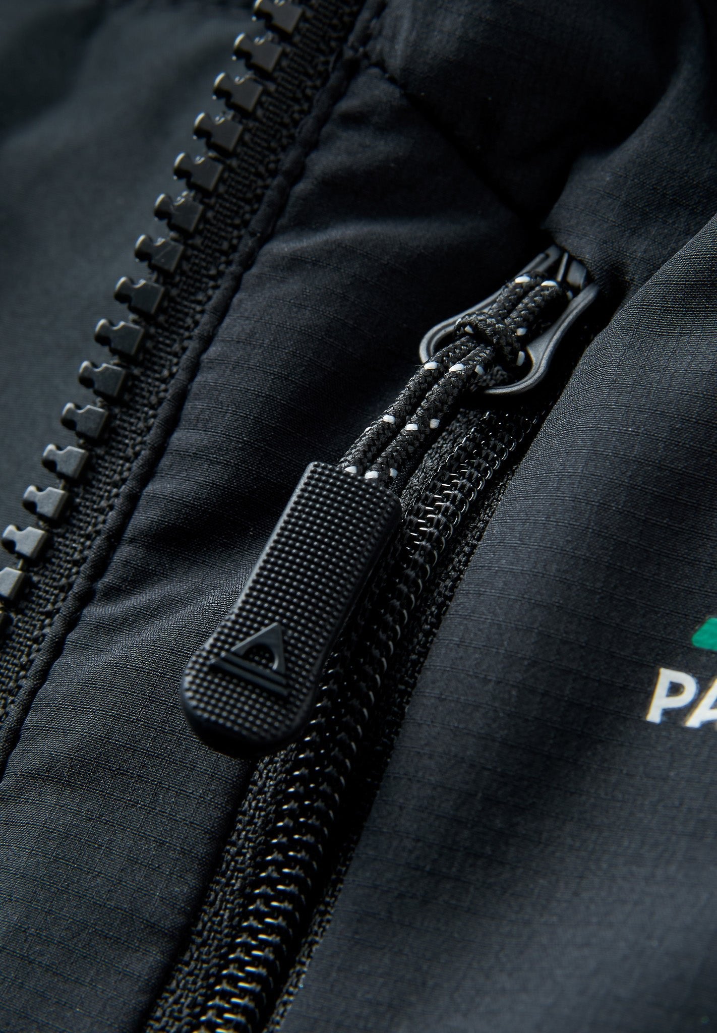 PASSENGER - Daybreak Lightweight Men's Recycled Thermore® Insulated Vest - Black - BACKYARD