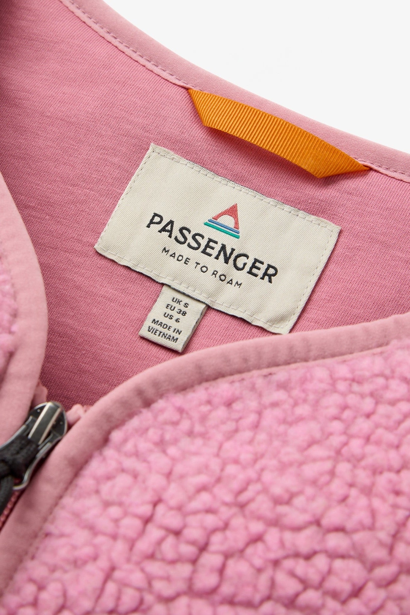 PASSENGER - Tawny Collarless Deep - Pile Sherpa Gilet 2.0 - Pink Haze - BACKYARD