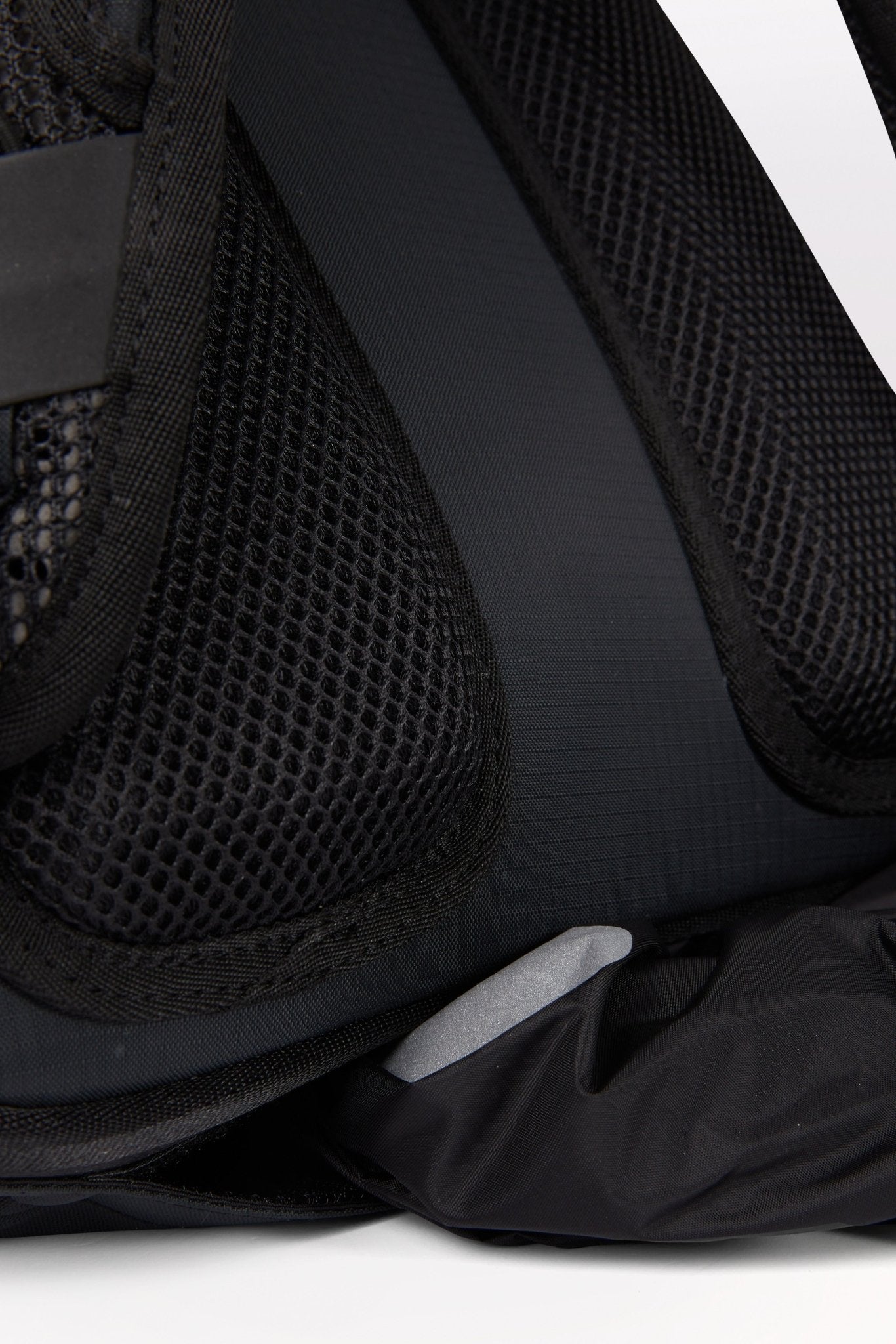 PINQPONQ-Blok Active-Pure Black-BACKYARD