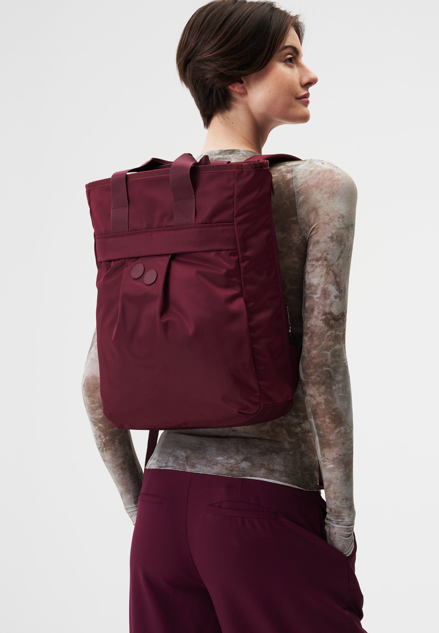 PINQPONQ - Komo - Changeant Glazed Red - BACKYARD