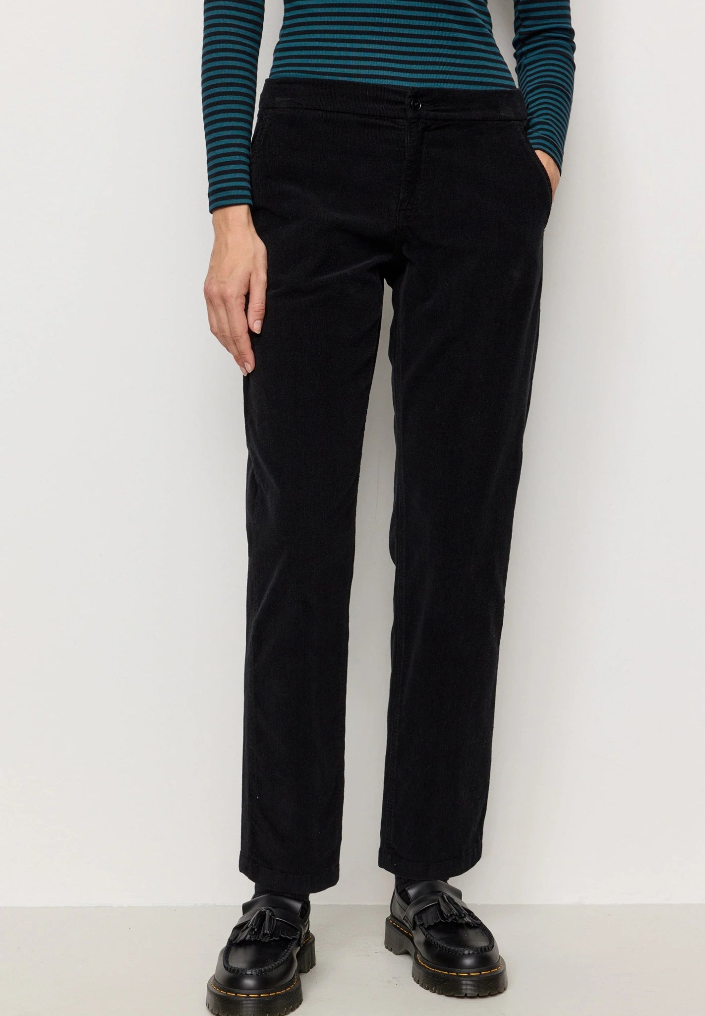 RECOLUTION - Calluna - Black - BACKYARD