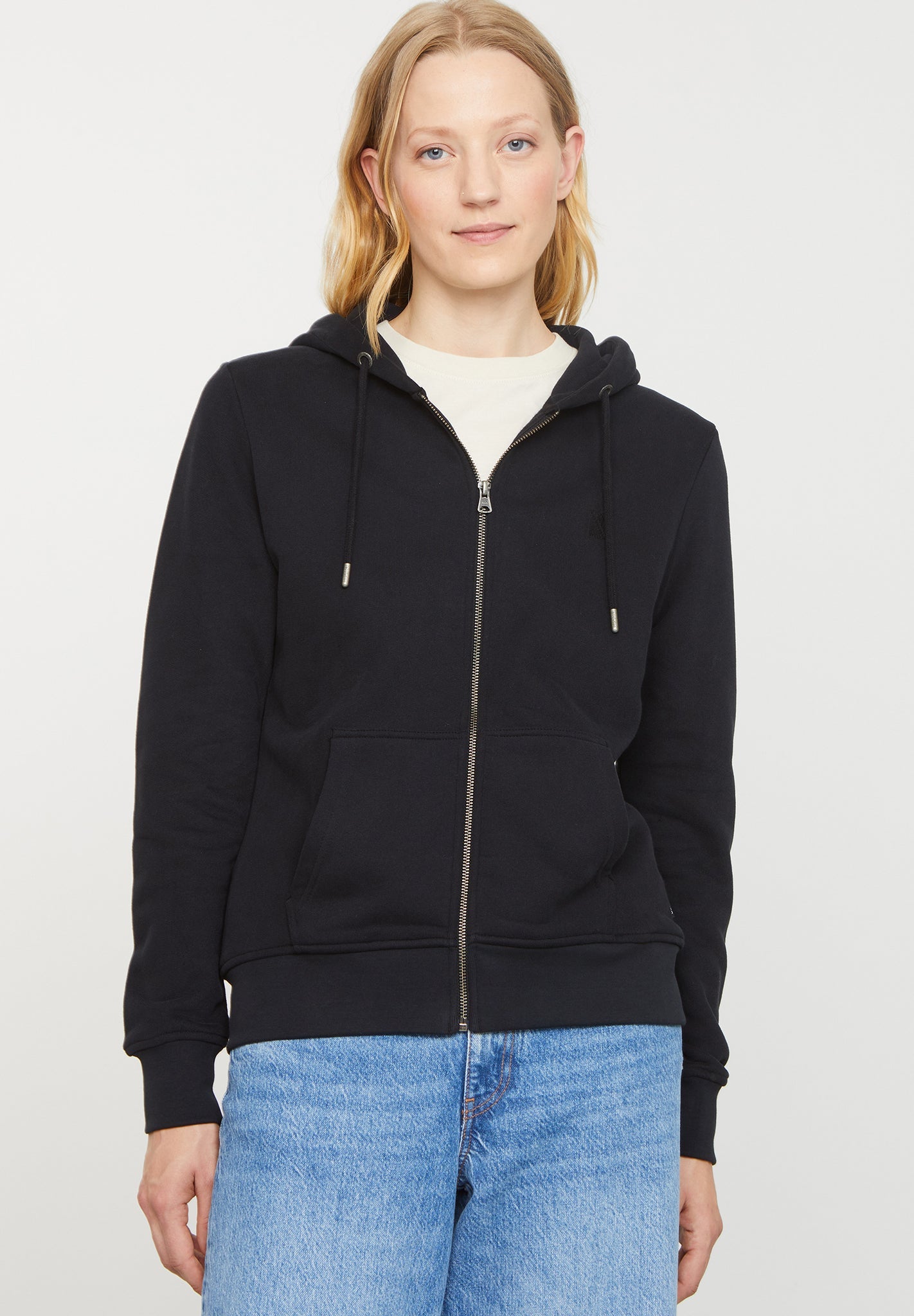 RECOLUTION - Dahlia - Black - BACKYARD