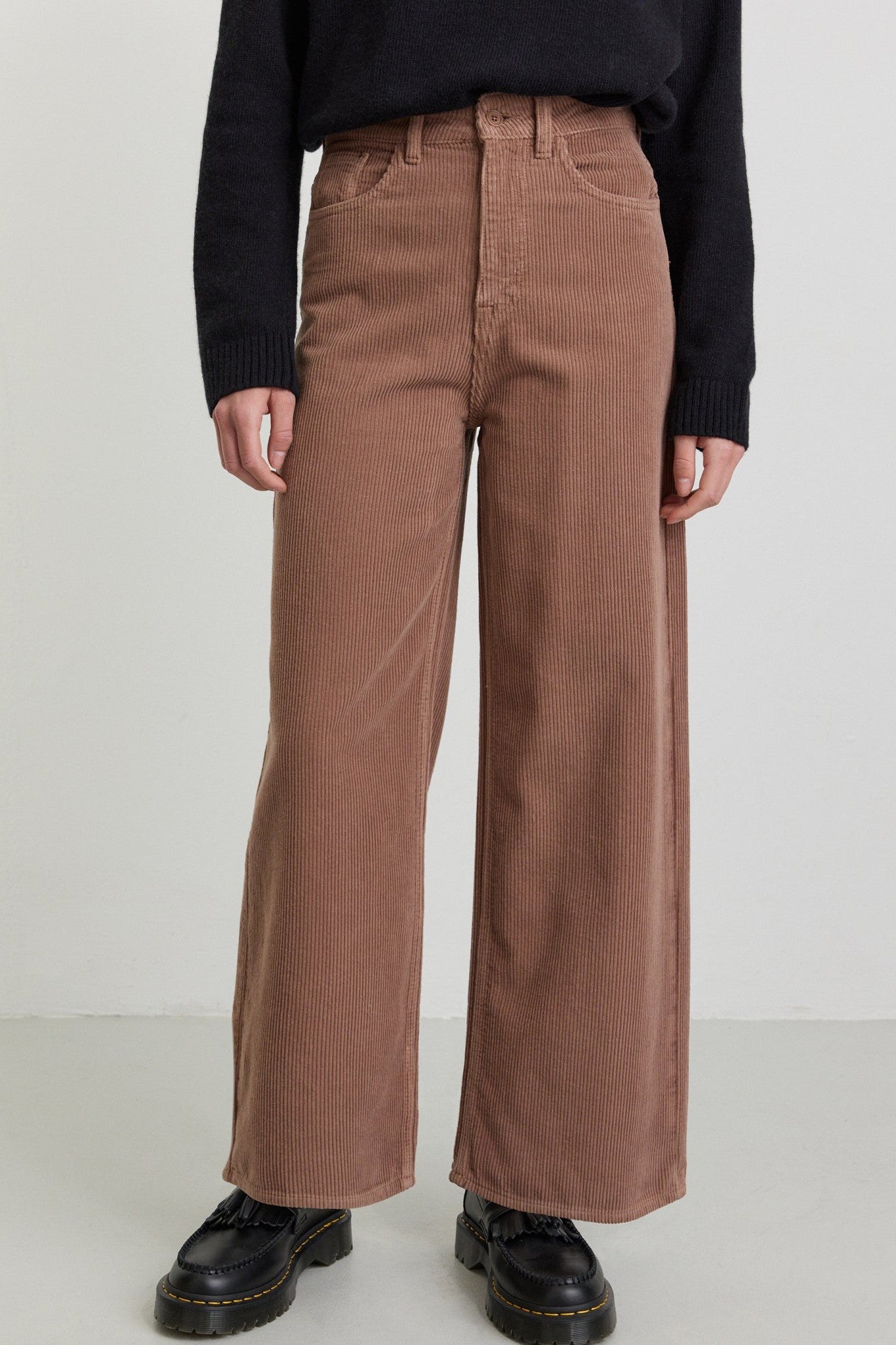 RECOLUTION - Erica Corduroy - Cognac Brown - BACKYARD