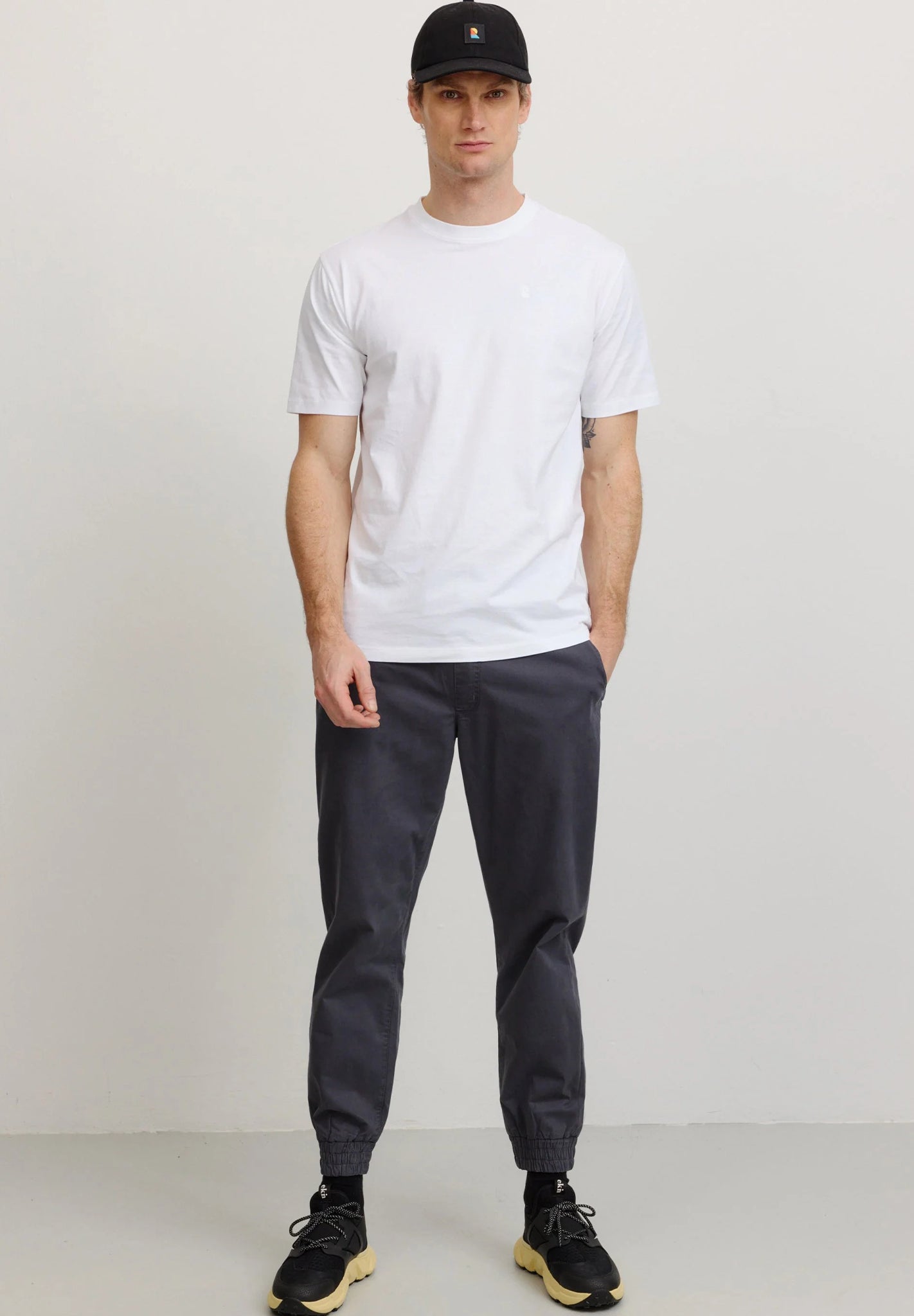 RECOLUTION - Musa - Dark Grey - BACKYARD