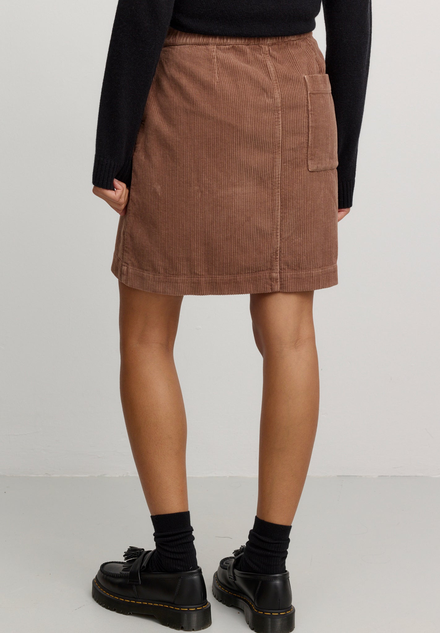 RECOLUTION - Wisteria - Cognac Brown - BACKYARD