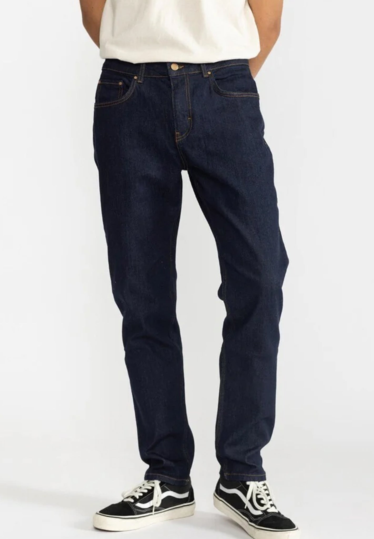 REVOLUTION - 5201 Loose Fit Jeans - Blue - BACKYARD