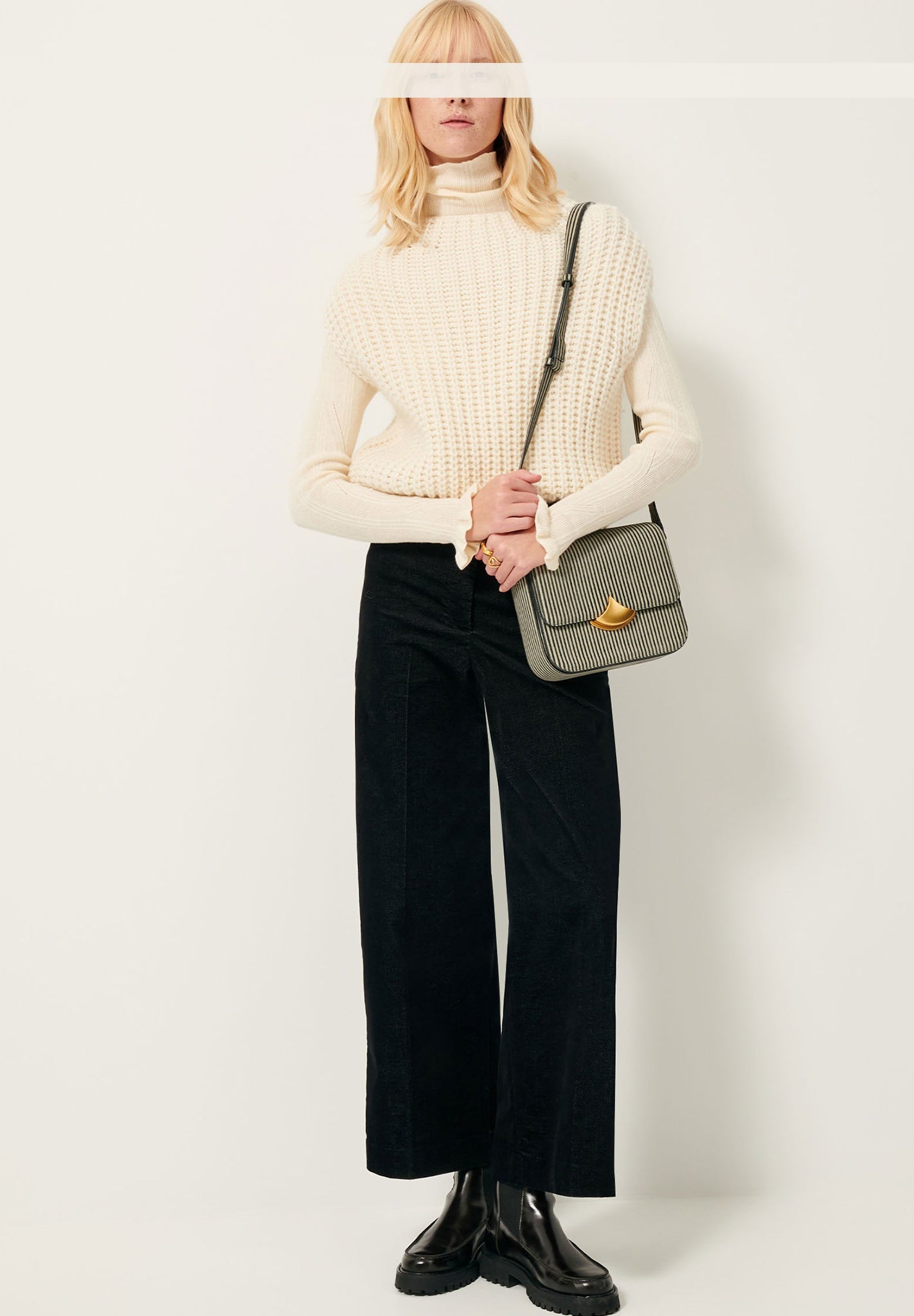 SESSUN - Alvelvet - Black - BACKYARD