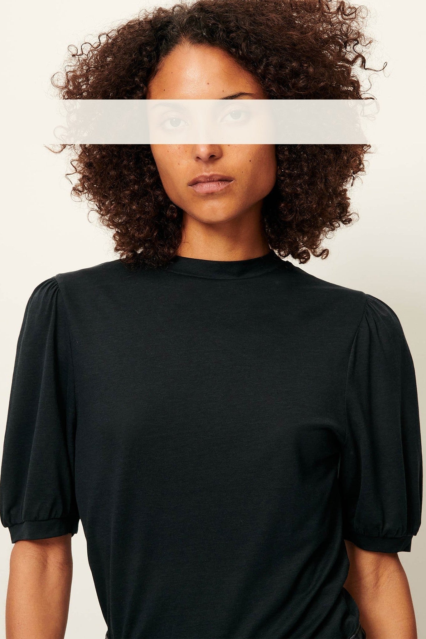 SESSUN - Amelando - Moonless - BACKYARD