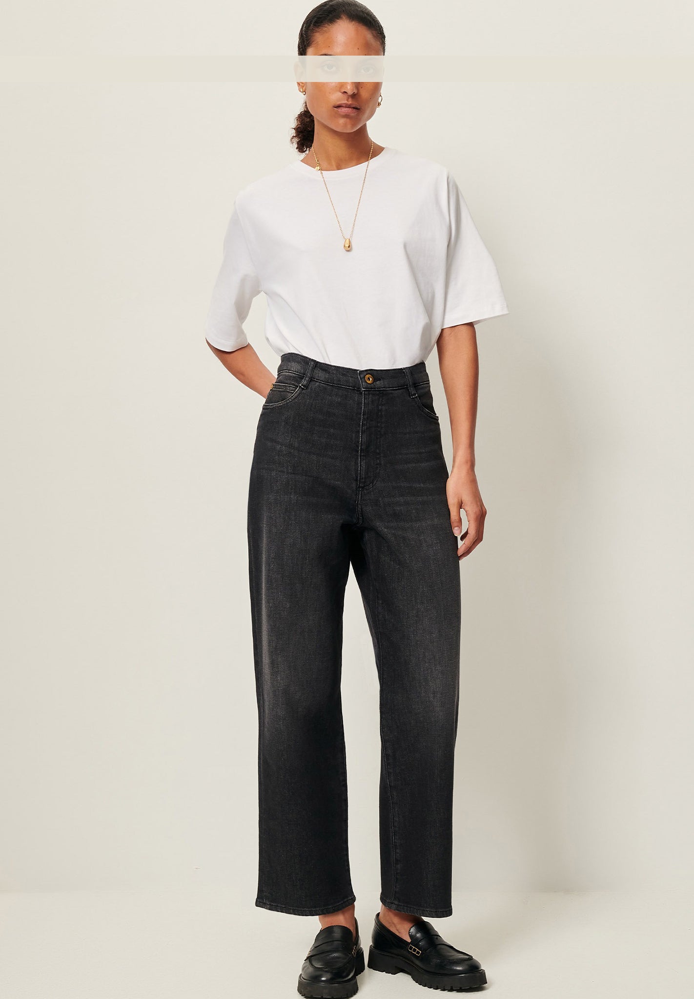 SESSUN - Bay Cruise - Brocken Black - BACKYARD