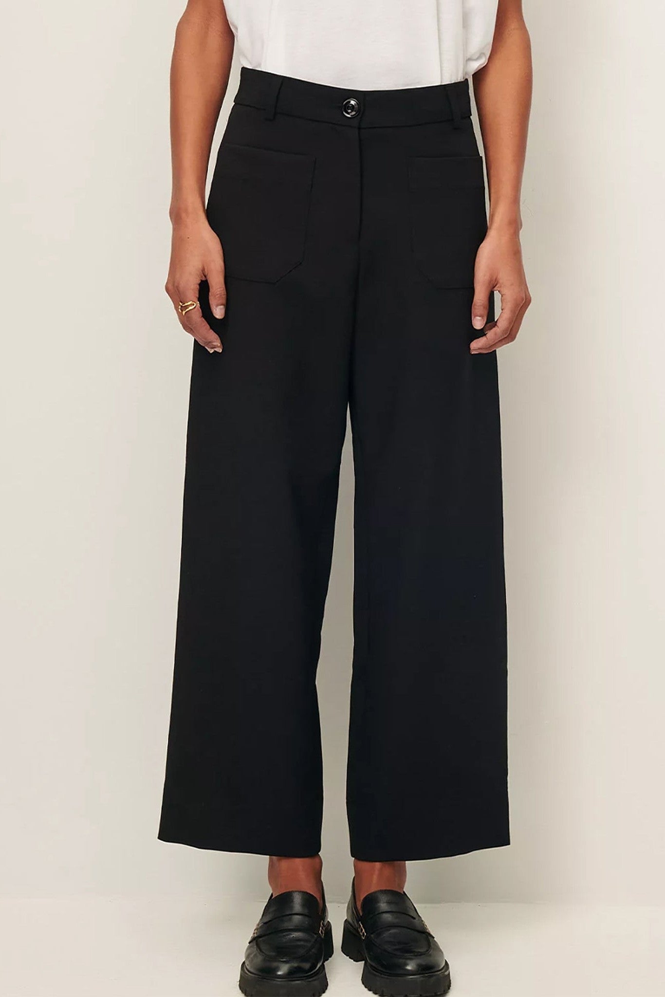 SESSUN - Hudkin - Black - BACKYARD