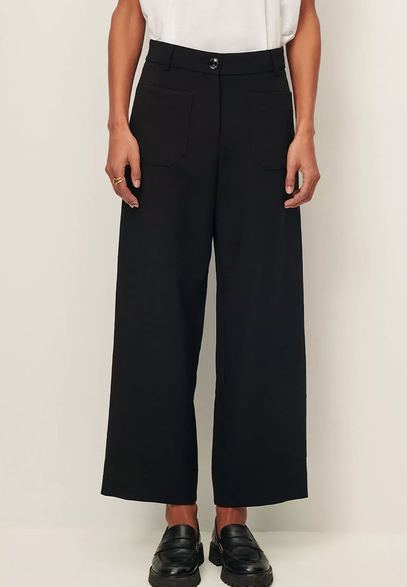 SESSUN - Hudkin - Black - BACKYARD