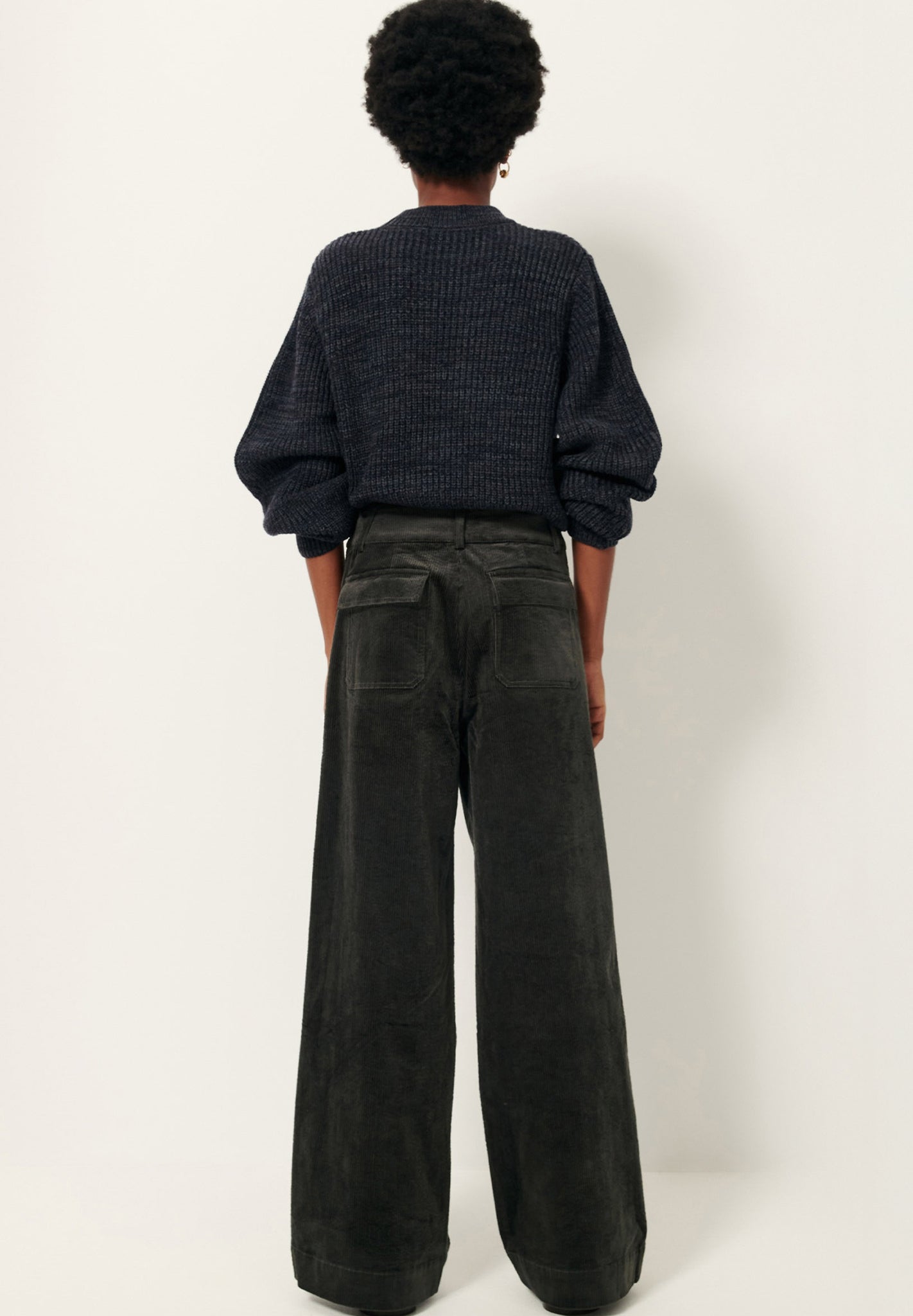 SESSUN - Manhastreet - Basalt - BACKYARD