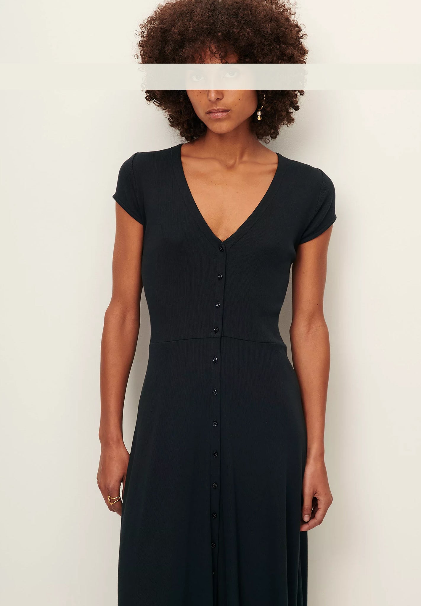 SESSUN - Nea - Moonless - BACKYARD