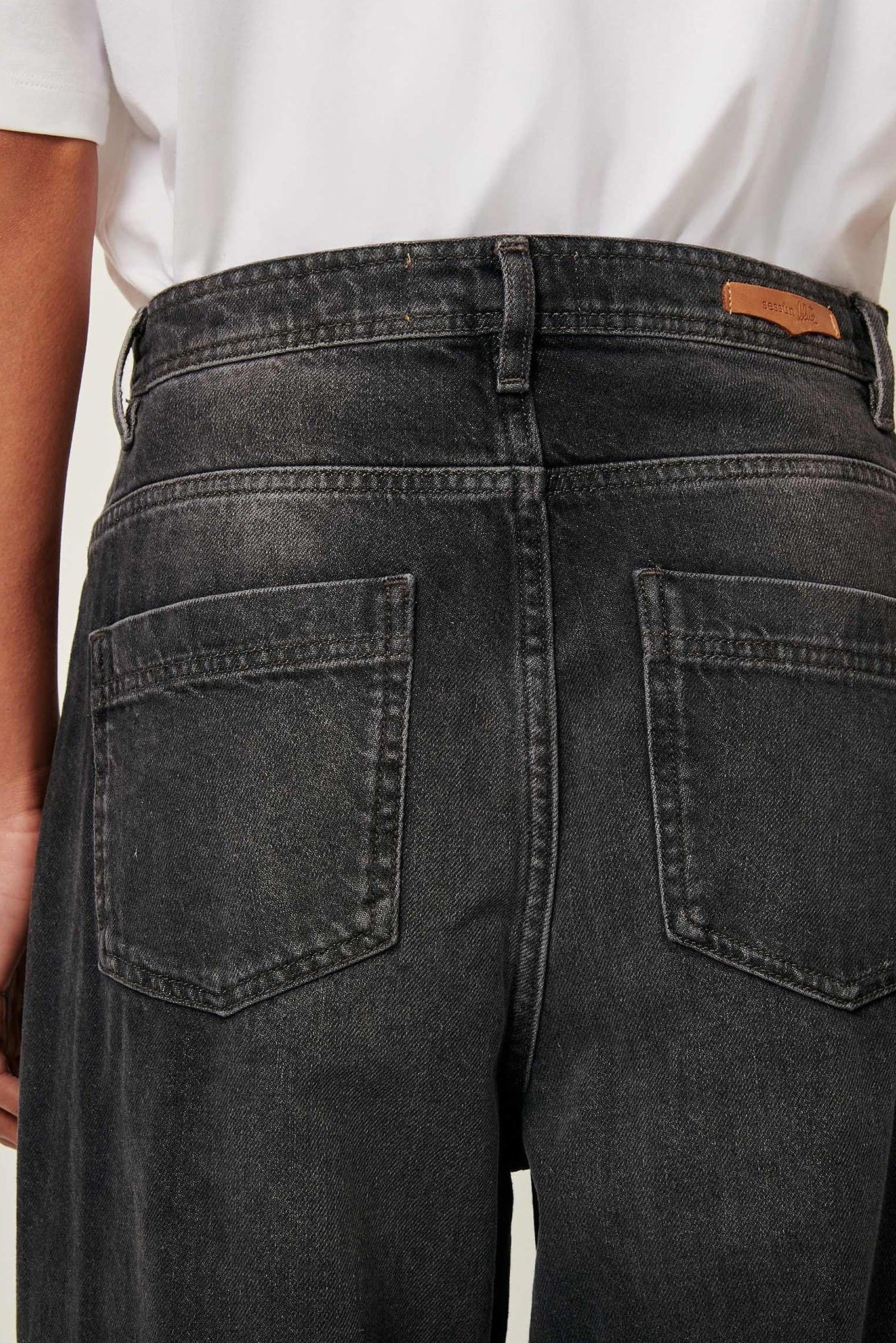 SESSUN - Peter - Graffit - BACKYARD