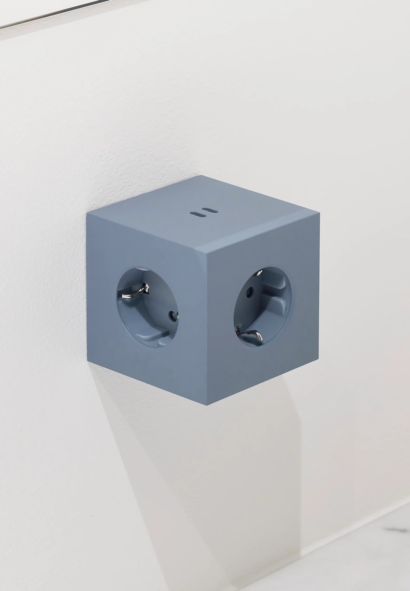 AVOLT - Square 2 - Ocean Blue - BACKYARD