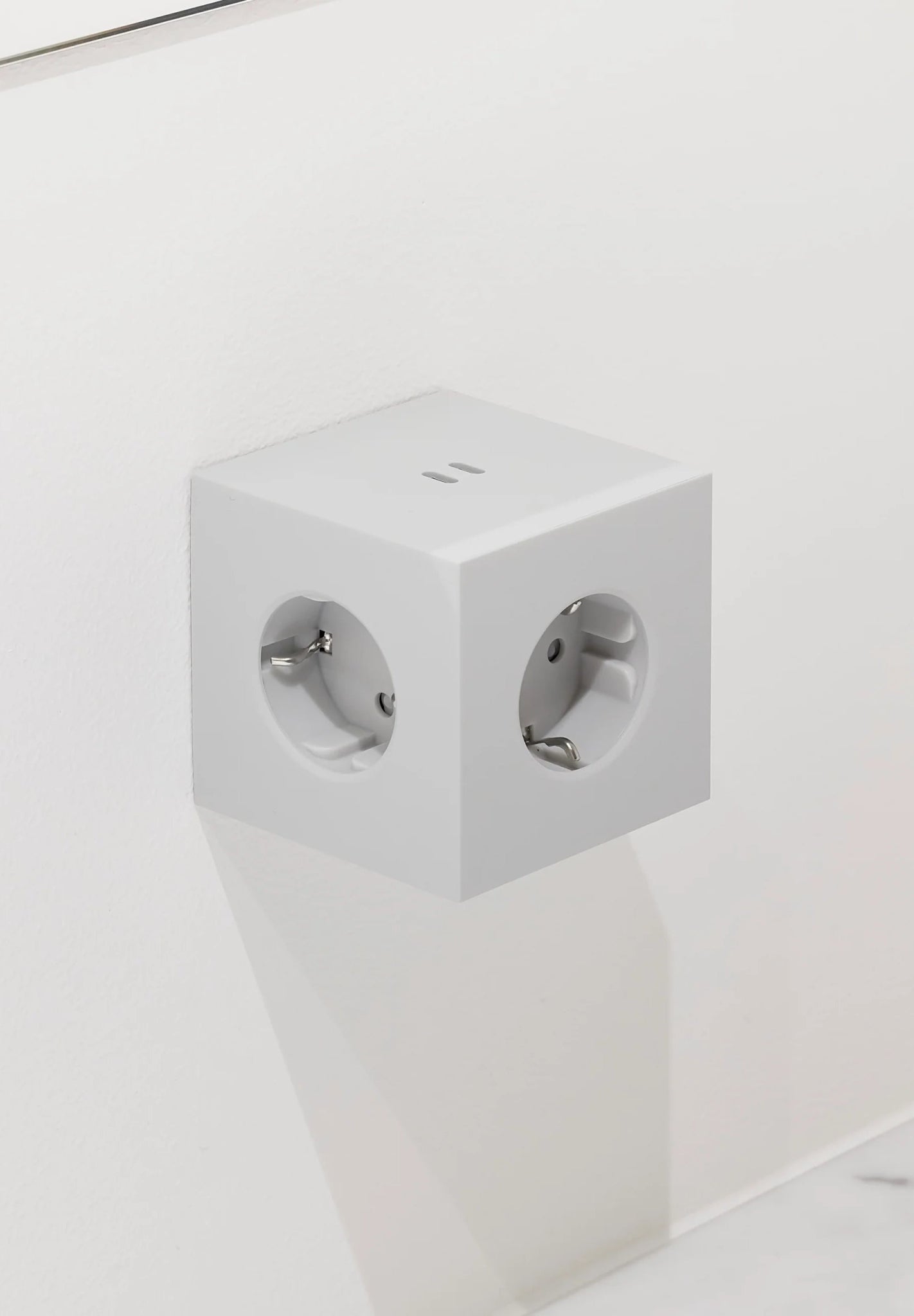 AVOLT - Square 2 - Gotland Grey - BACKYARD